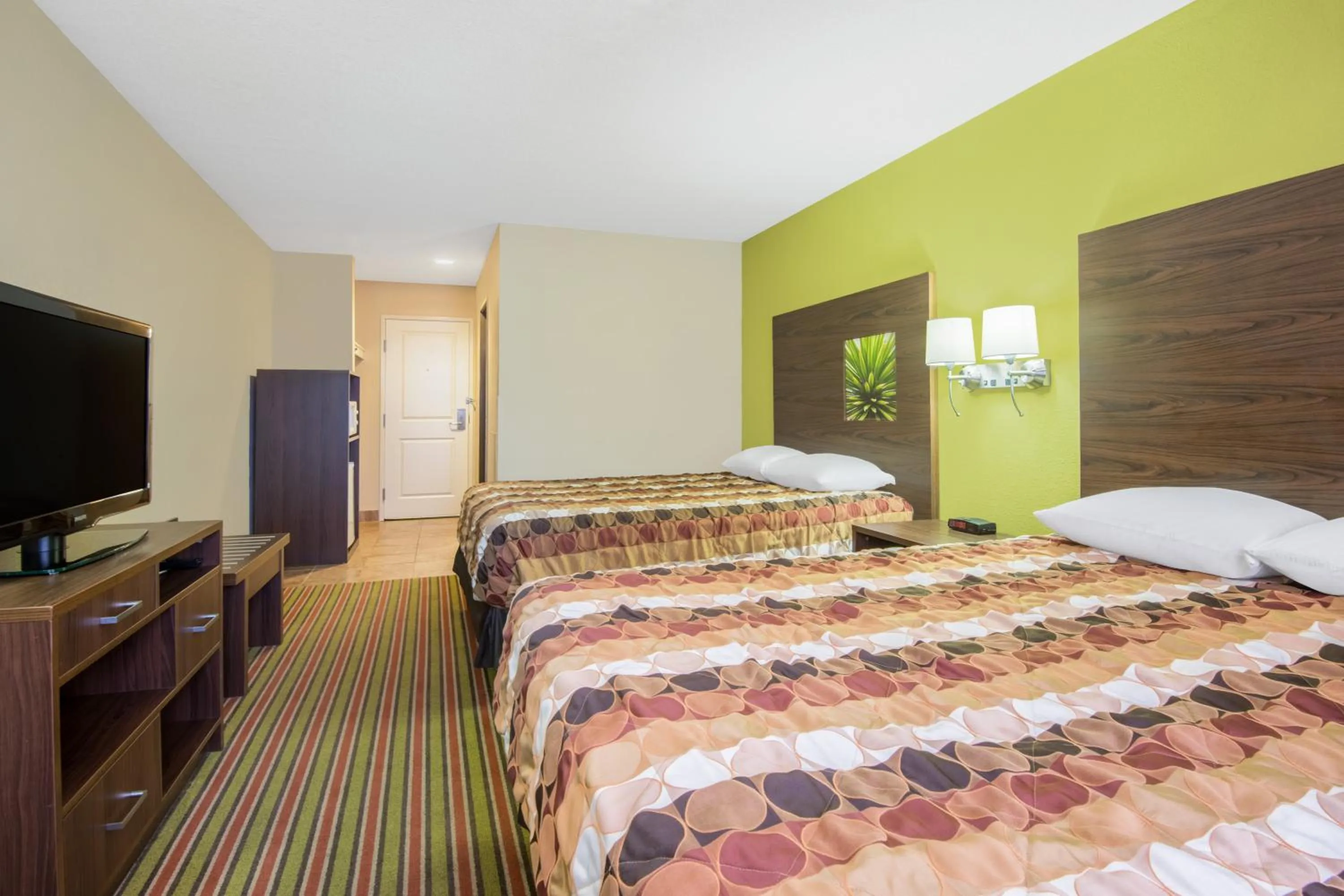 Bedroom, Bed in Super 8 by Wyndham Portales