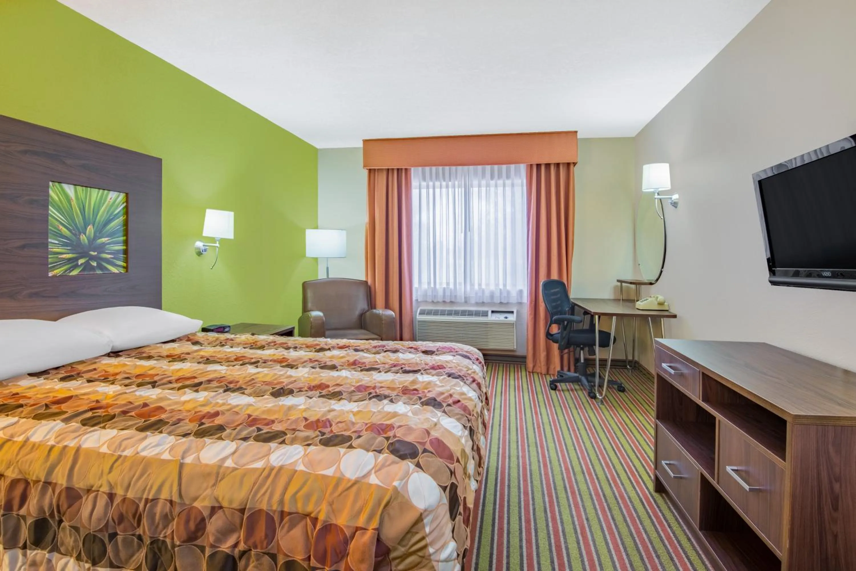 Bedroom, Bed in Super 8 by Wyndham Portales