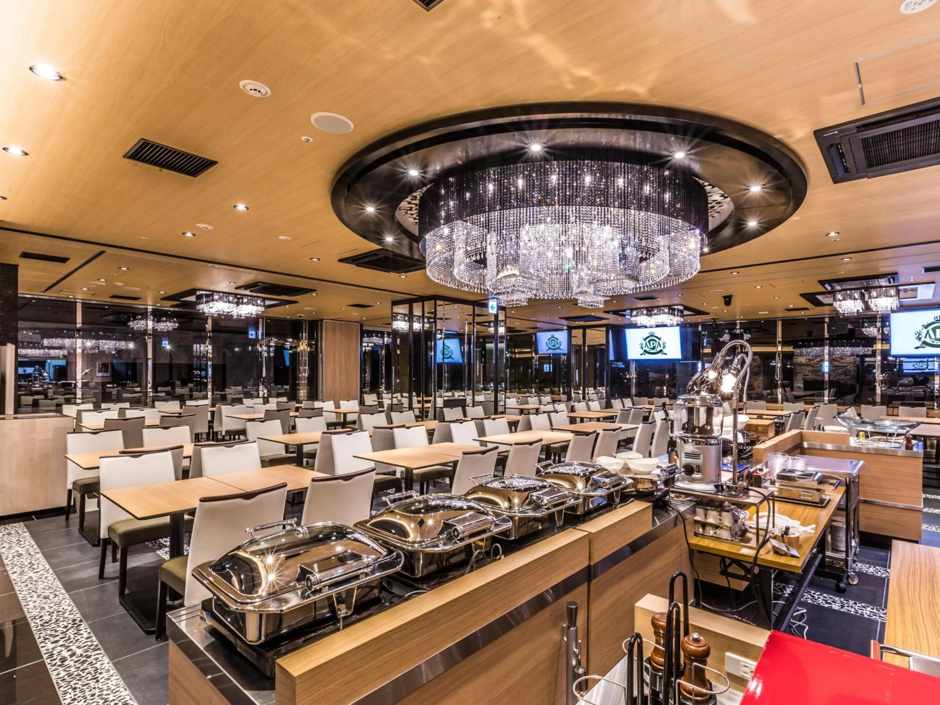 Restaurant/places to eat in APA Hotel & Resort Midosuji Hommachi Ekimae Tower