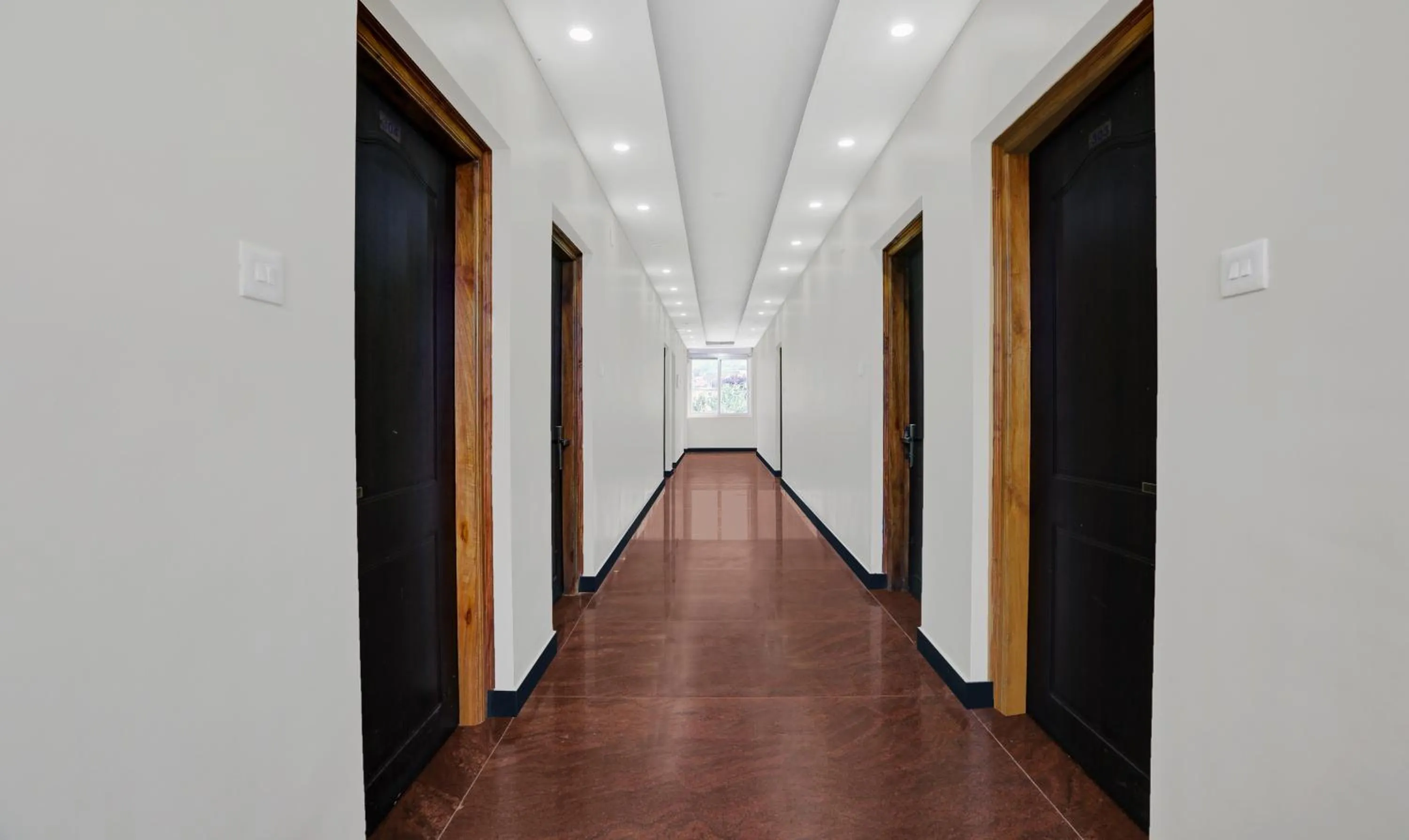 Lobby or reception in Itsy Hotels Rain Forest, 1 km from Rose Garden