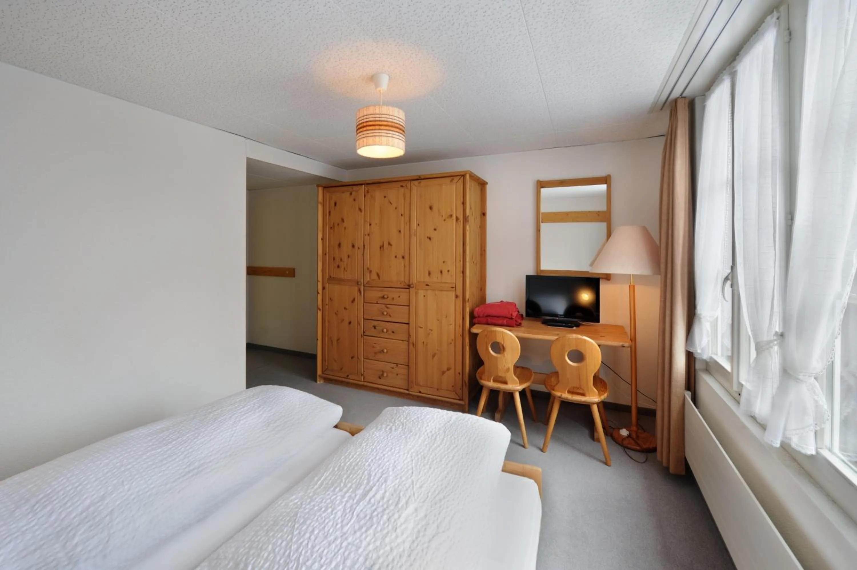 Photo of the whole room, Bed in Hotel Sternen Budget