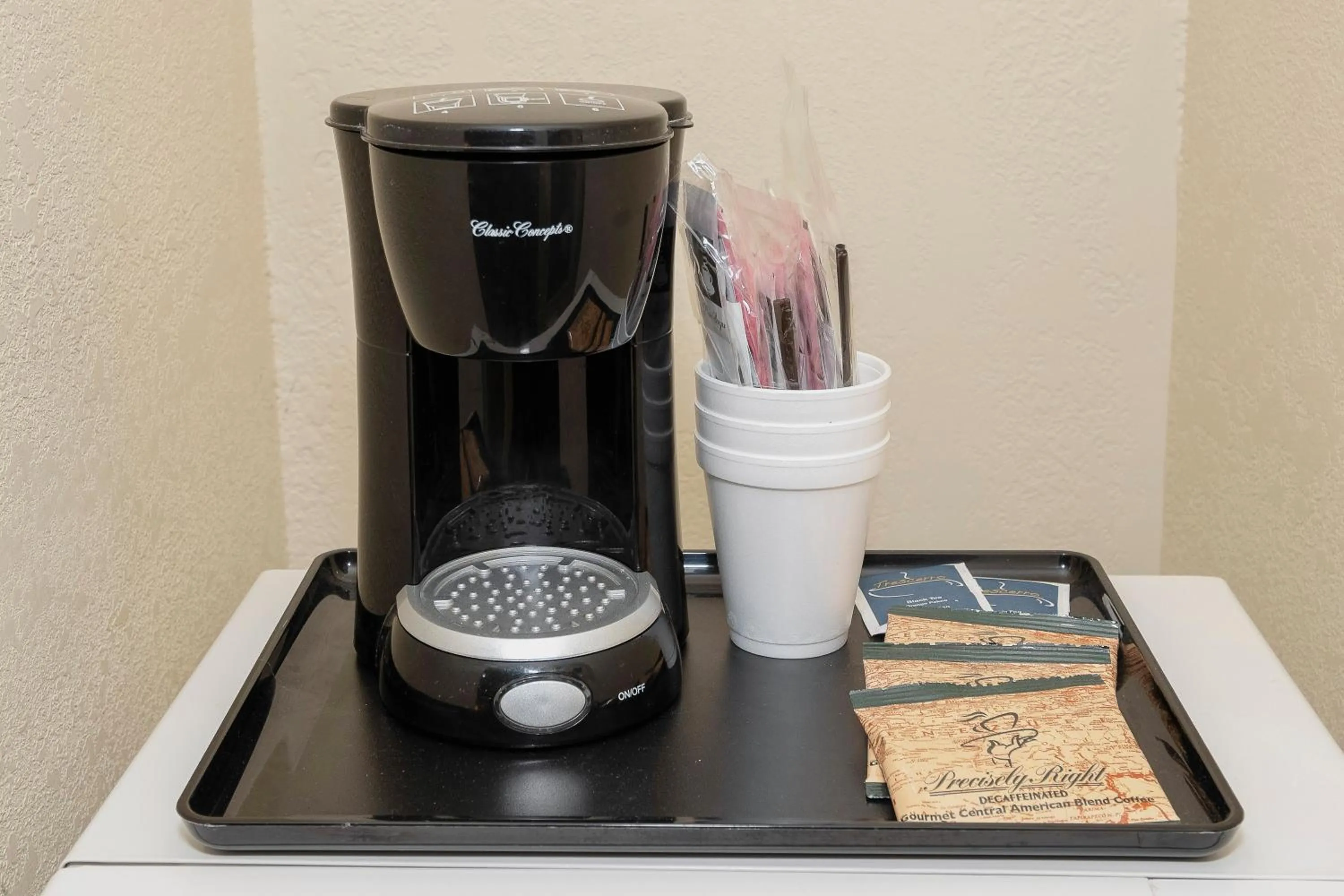 Photo of the whole room in Red Roof Inn & Suites Rome