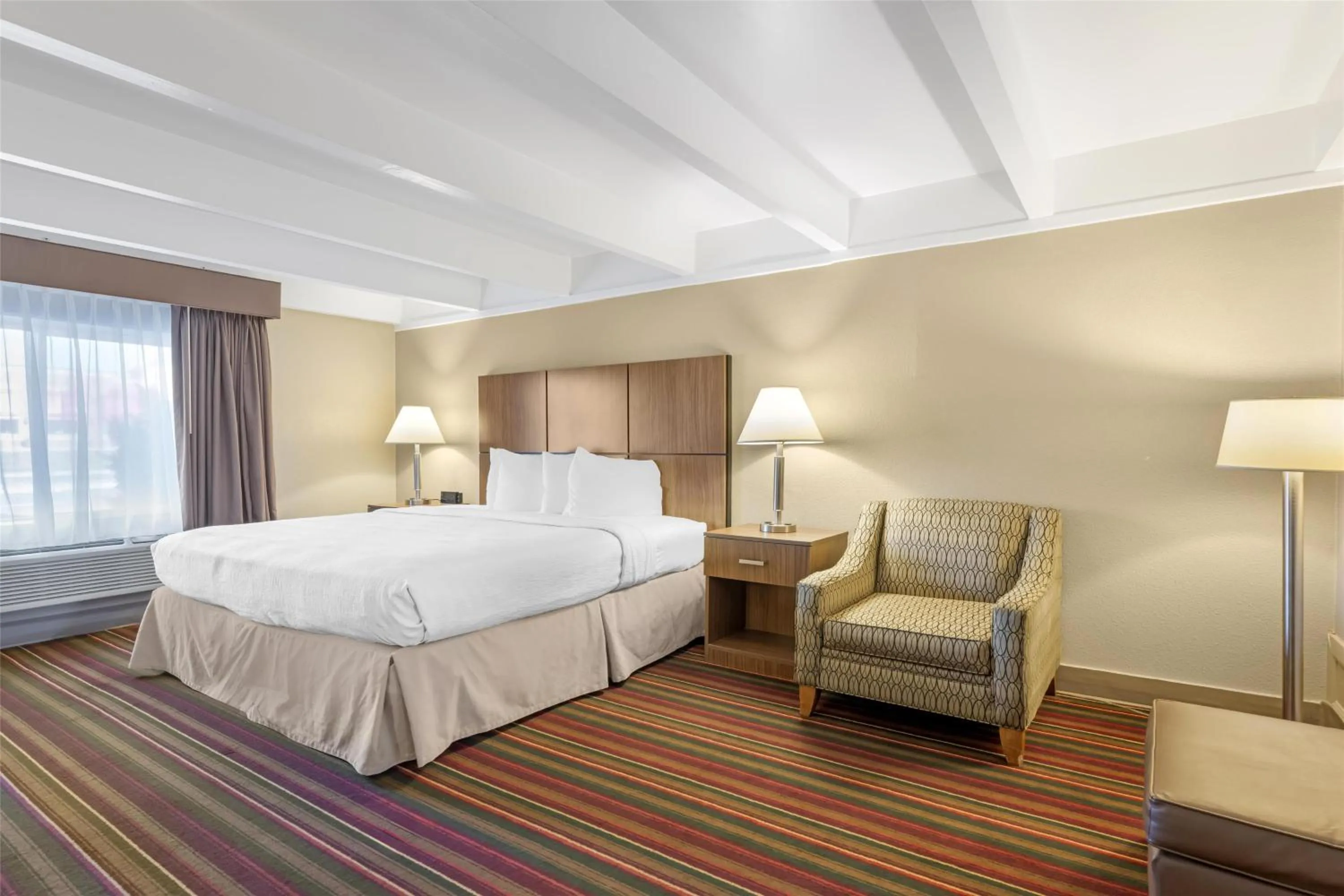 Bedroom, Bed in Best Western El Rancho Palacio