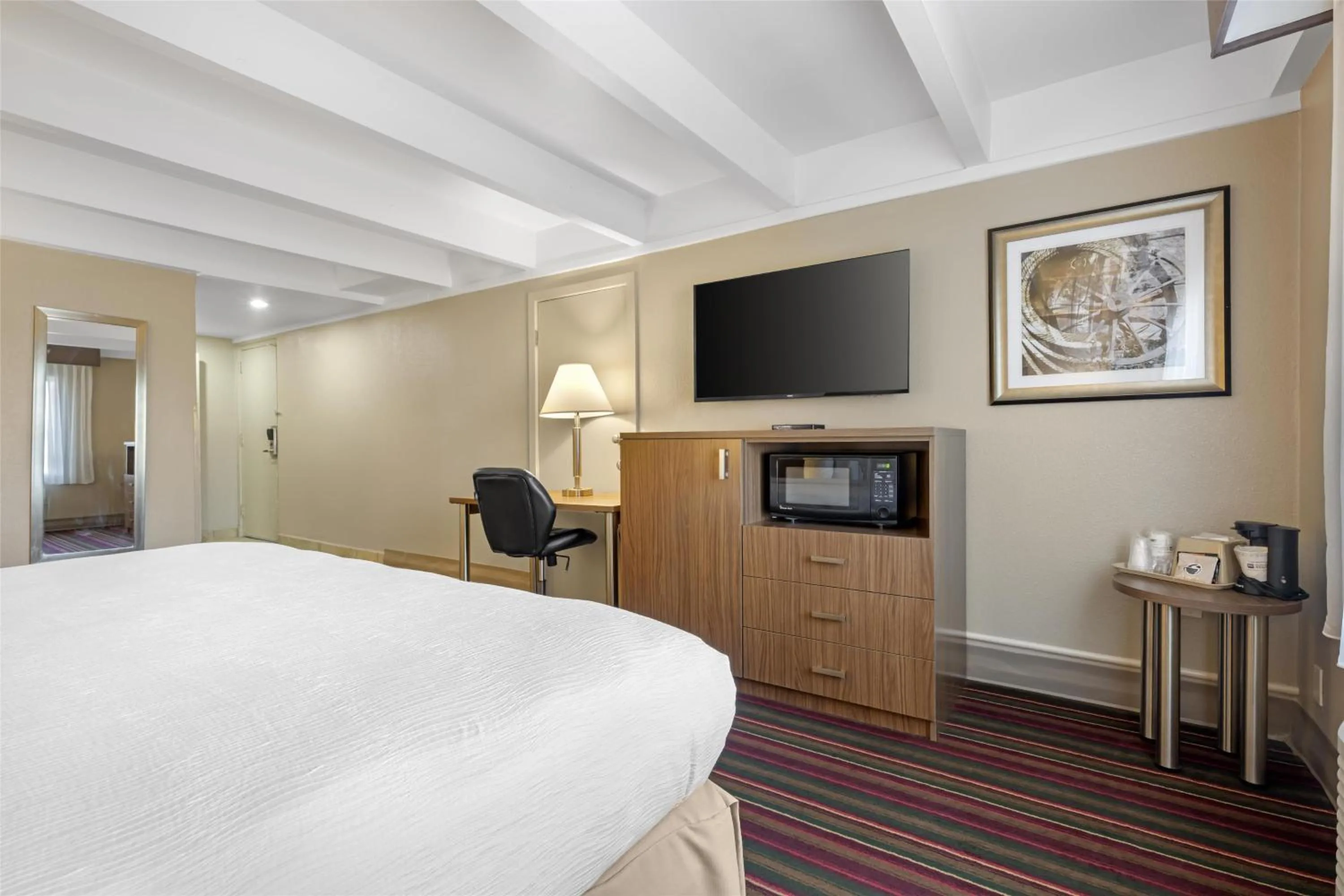 Bedroom, Bed in Best Western El Rancho Palacio