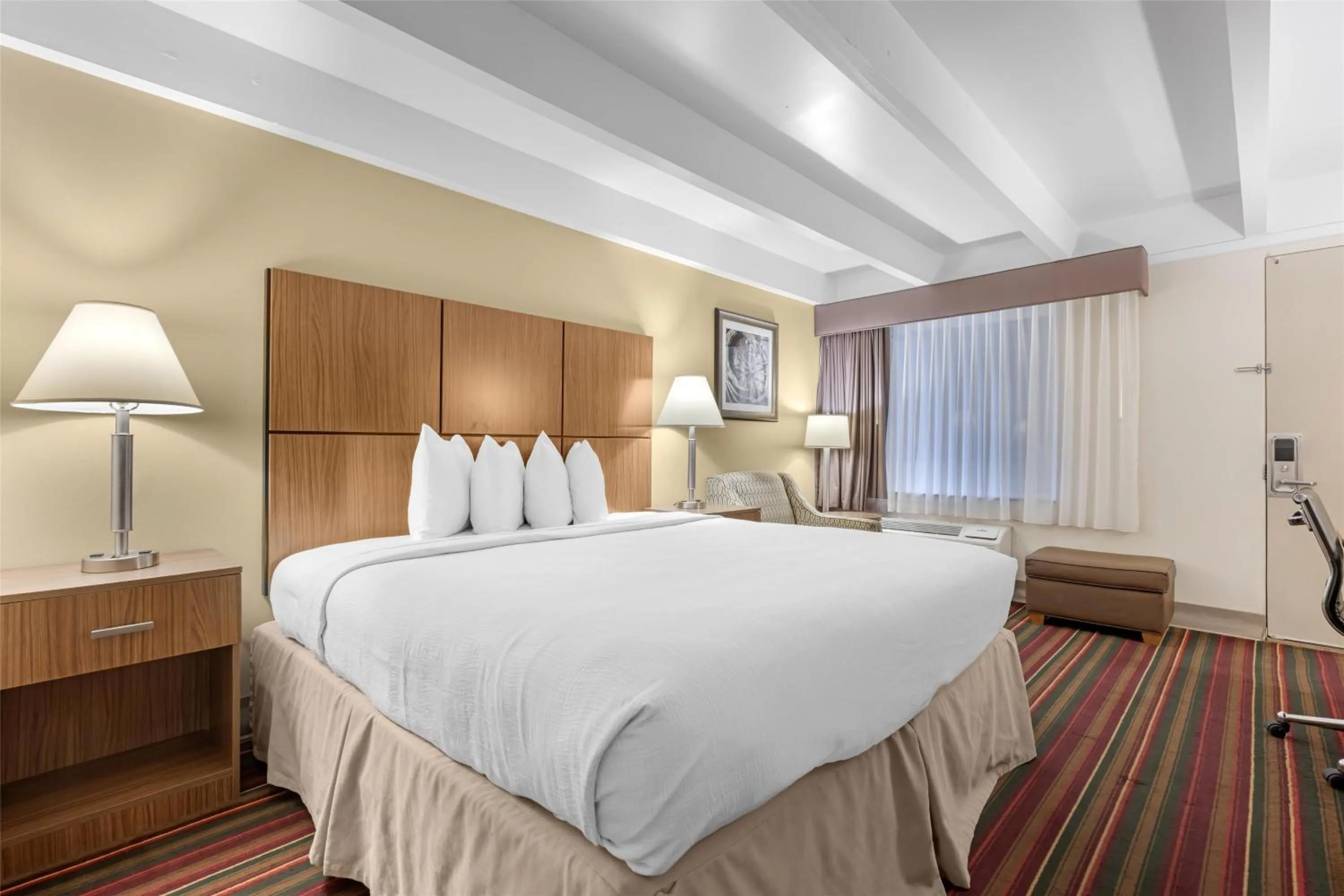 Bedroom, Bed in Best Western El Rancho Palacio