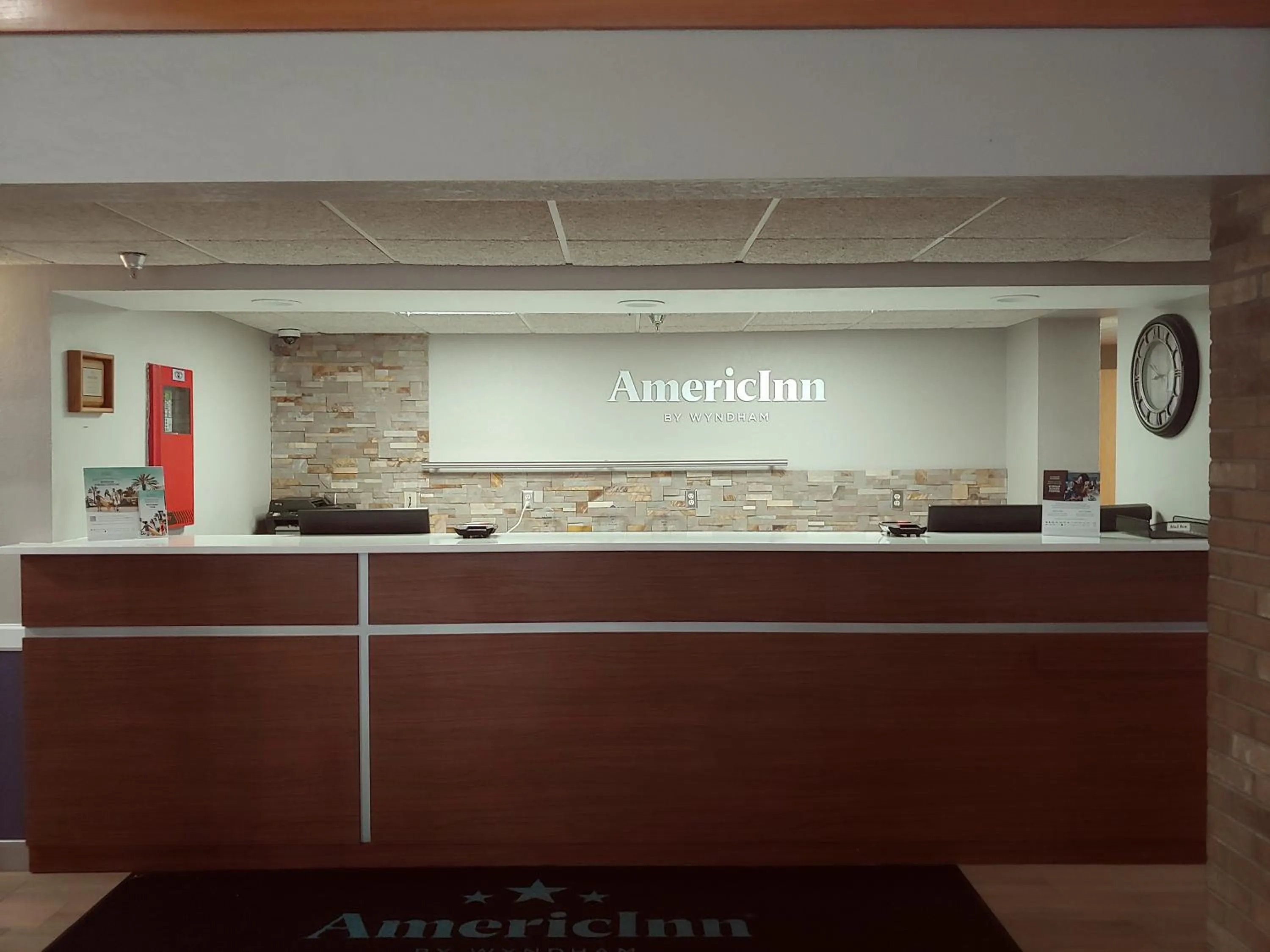 Lobby or reception in AmericInn by Wyndham Dickinson