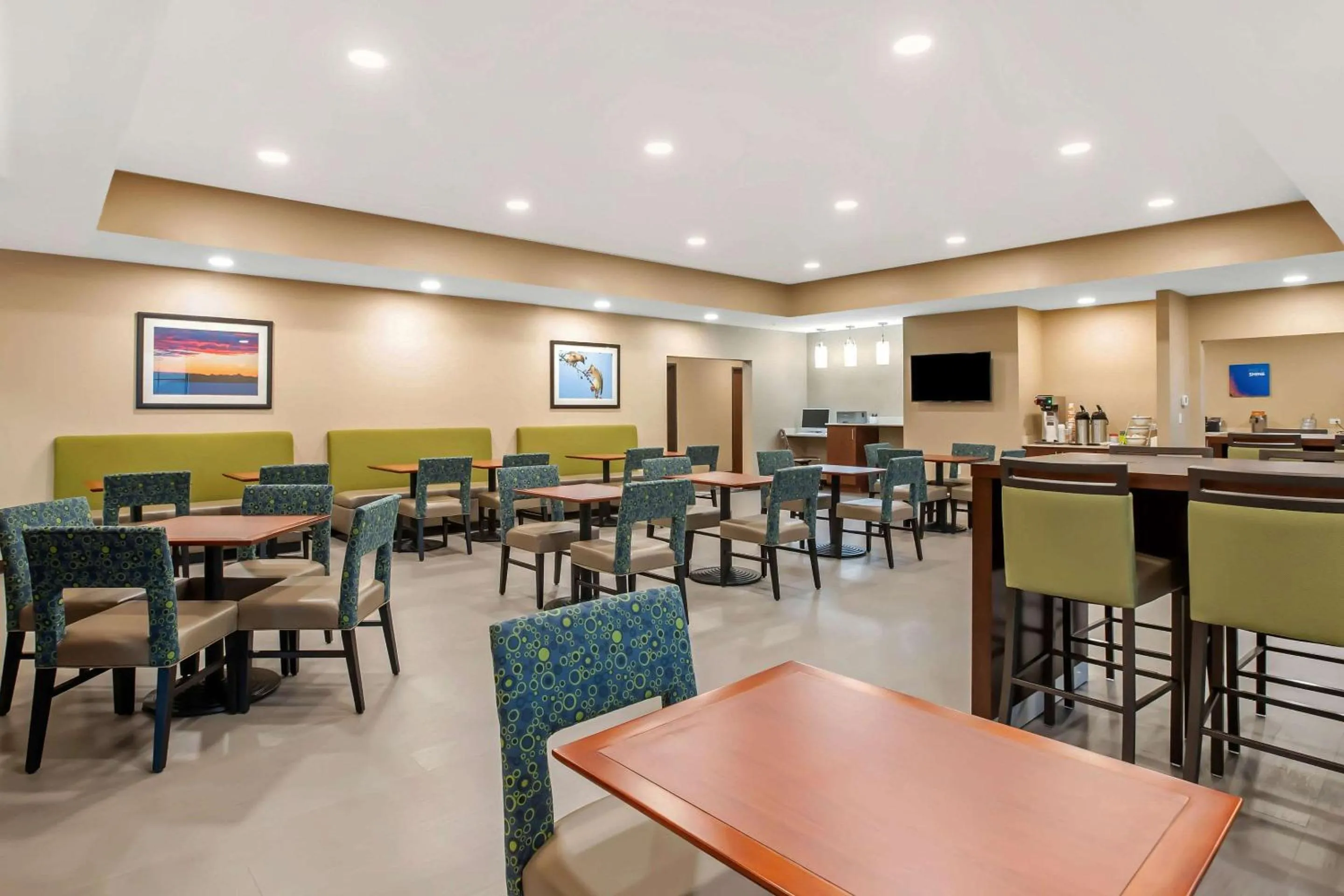 Restaurant/places to eat in Comfort Inn & Suites Ames near ISU Campus