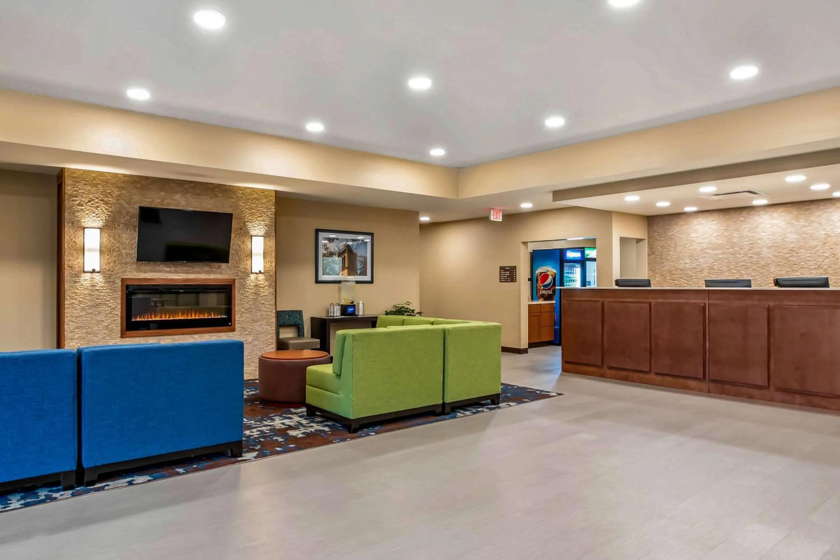 Lobby or reception in Comfort Inn & Suites Ames near ISU Campus
