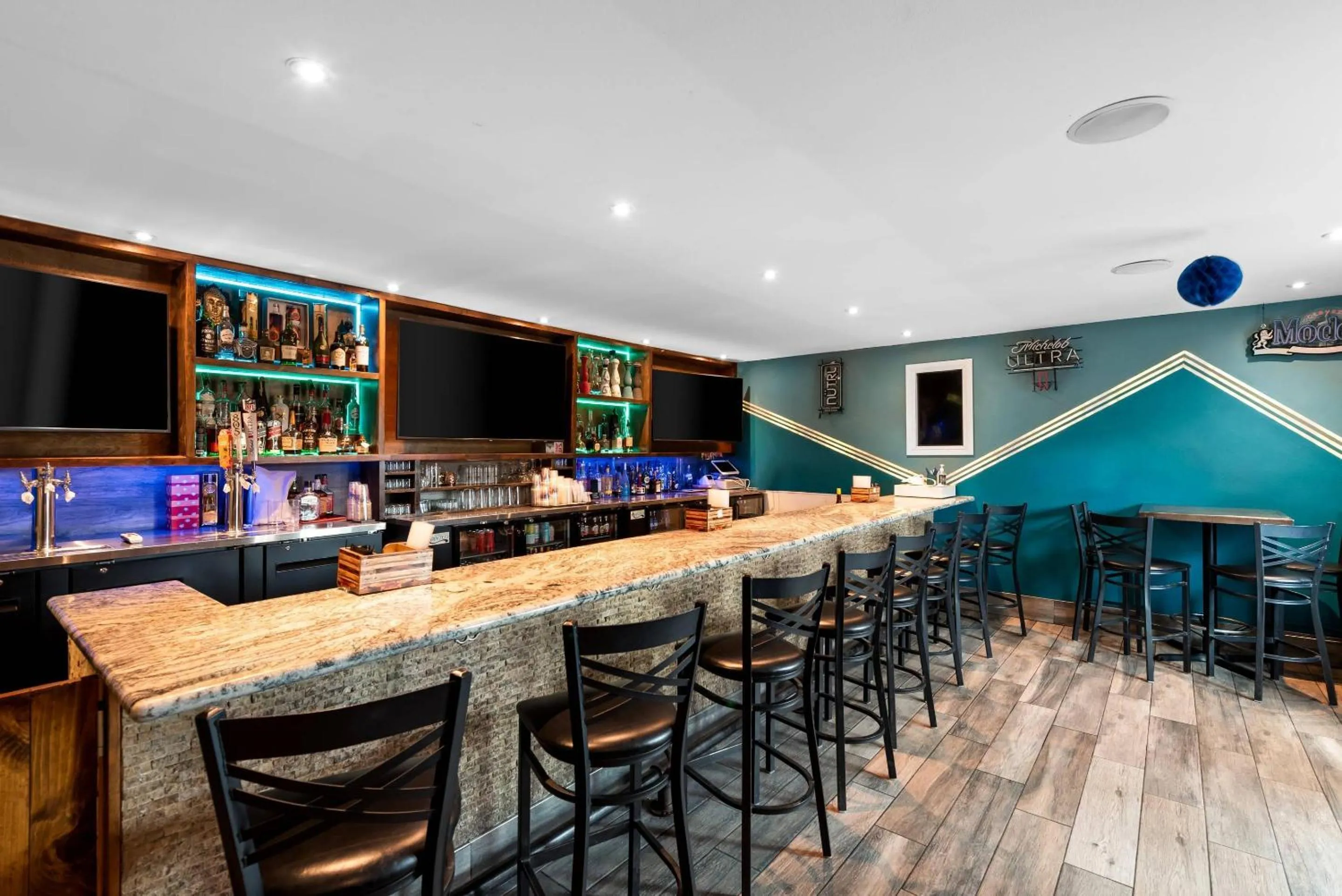 Lounge or bar in MainStay Suites El Centro I-8