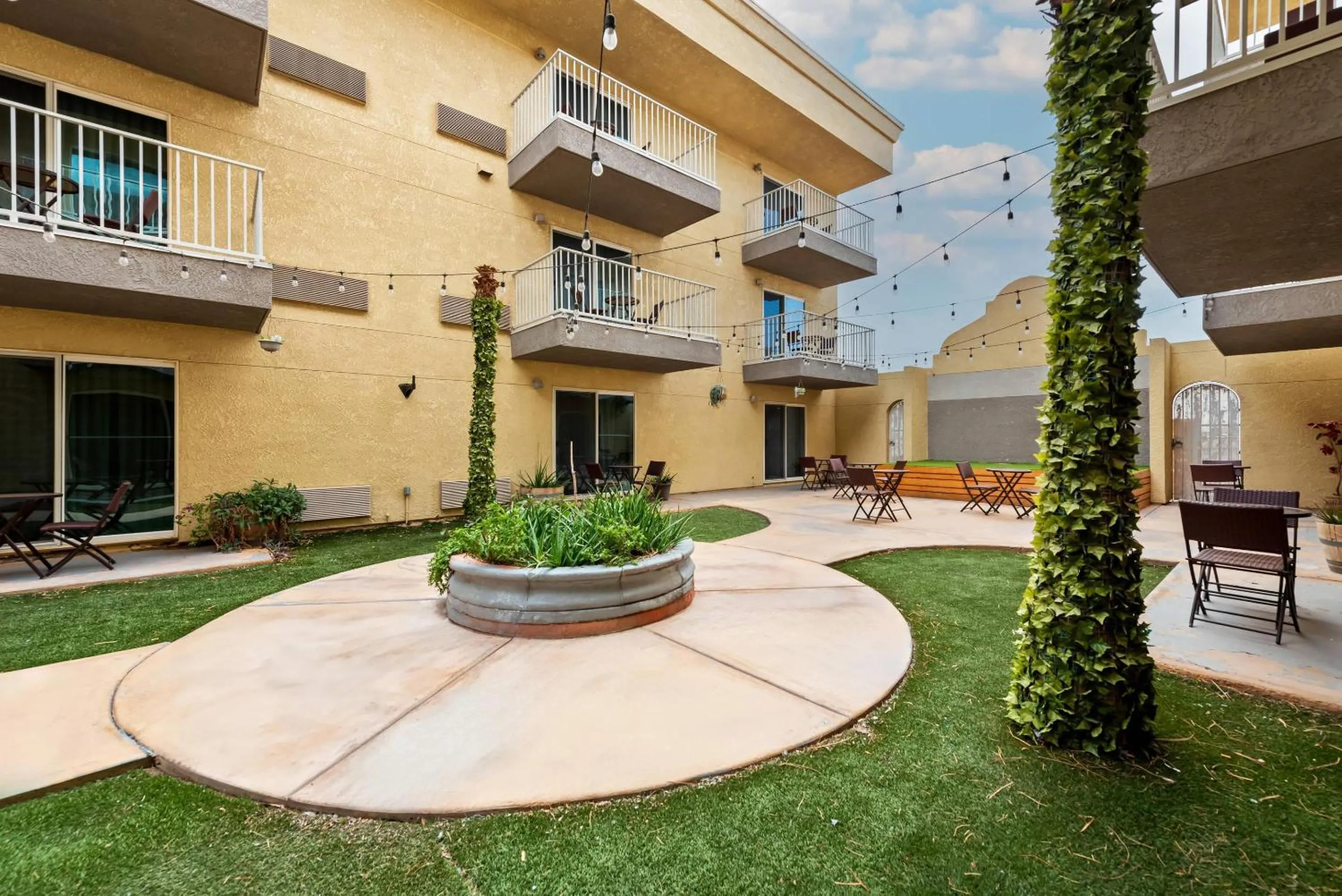 Swimming pool in MainStay Suites El Centro I-8