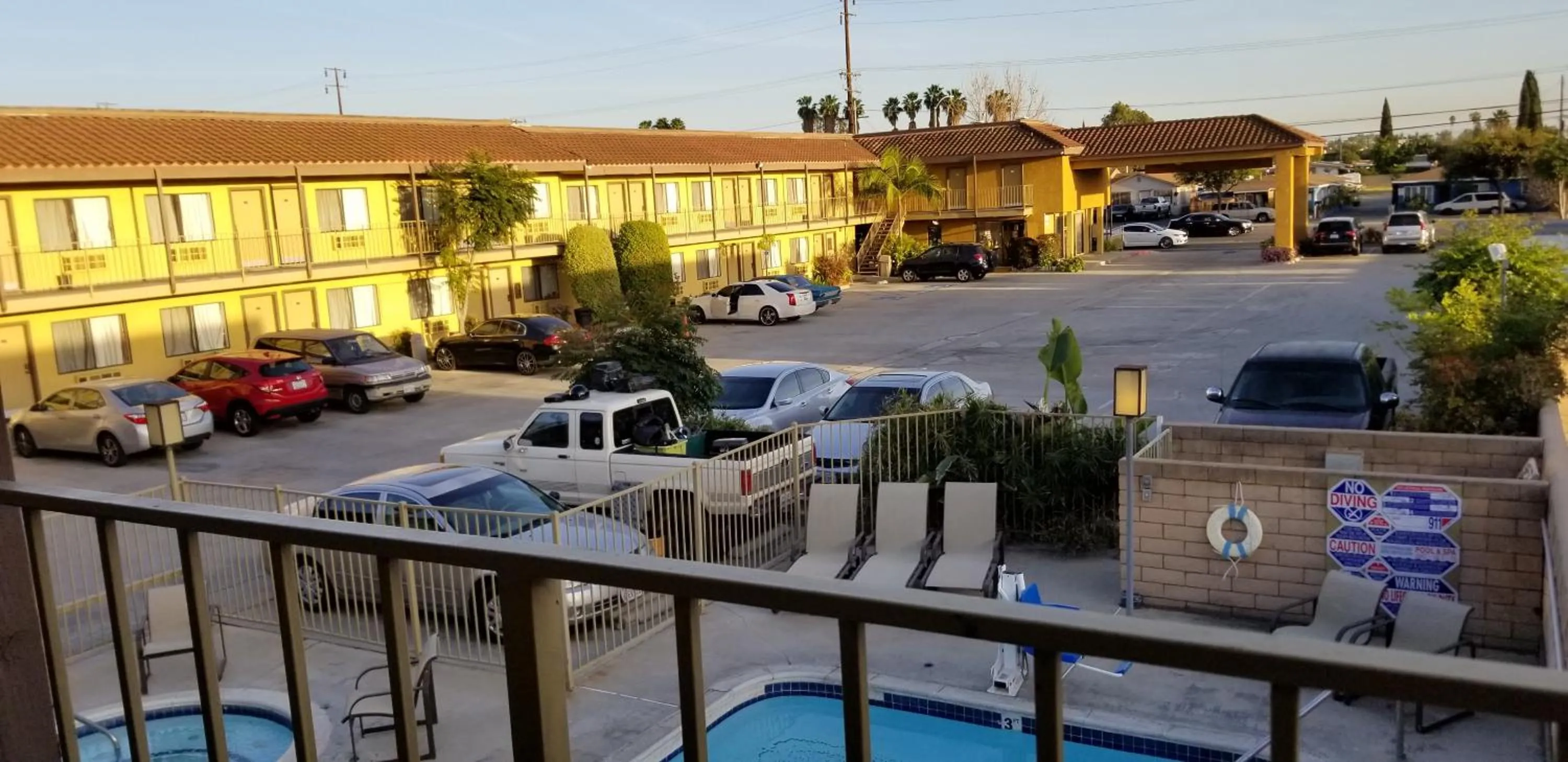 Property building in Fullerton Inn