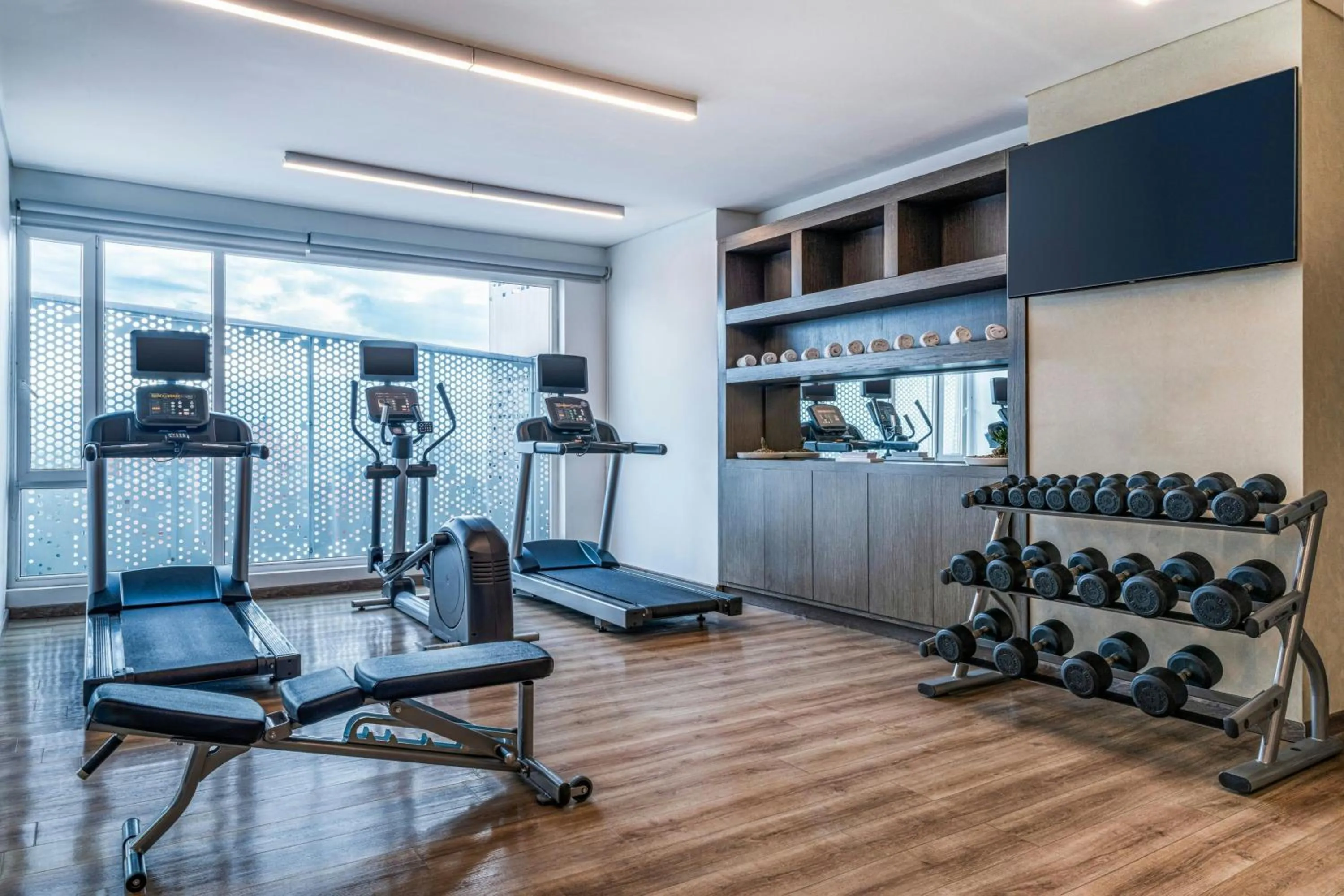 Fitness centre/facilities in AC Hotel by Marriott Bogota Zona T