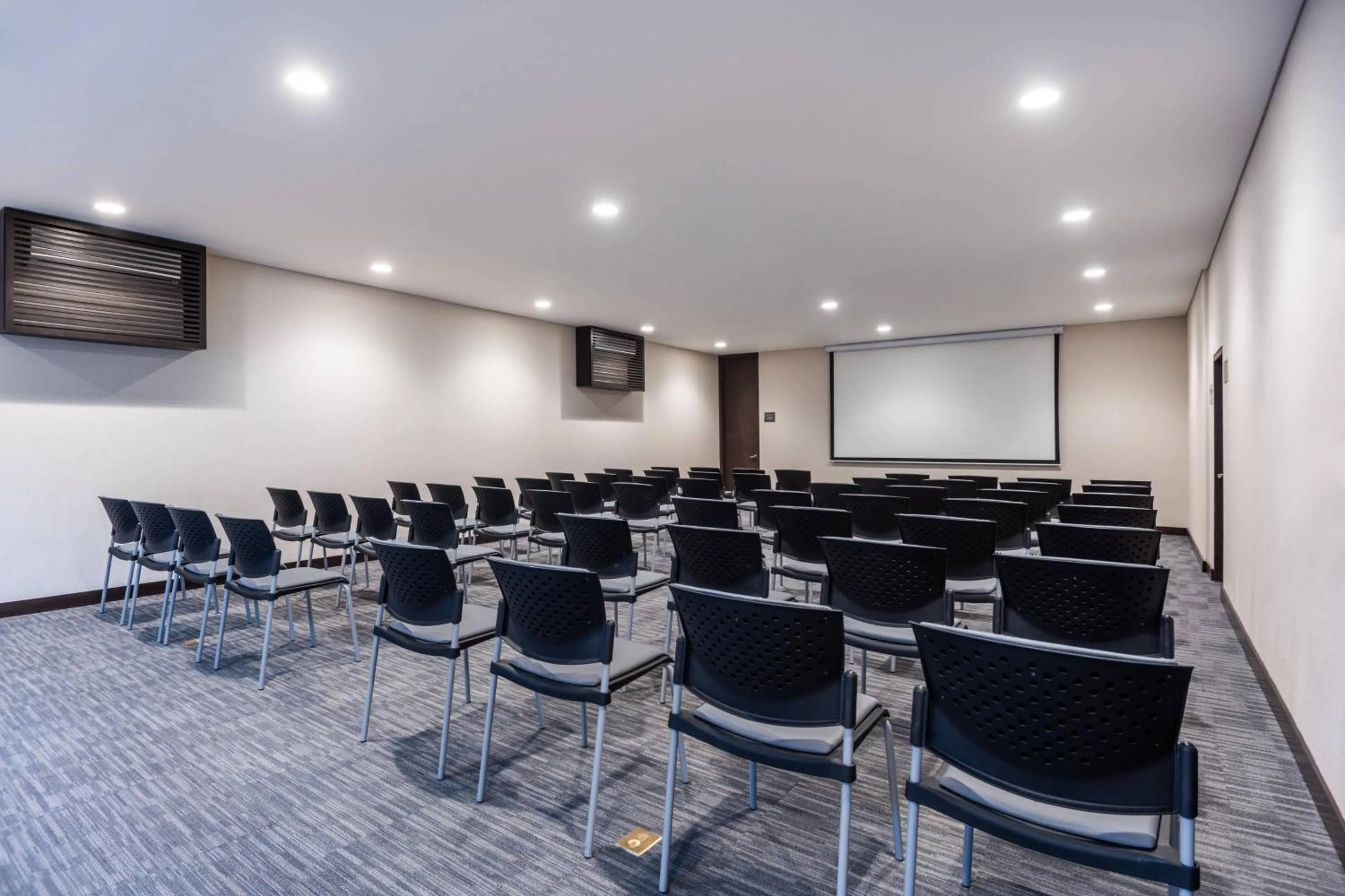 Meeting/conference room in AC Hotel by Marriott Bogota Zona T