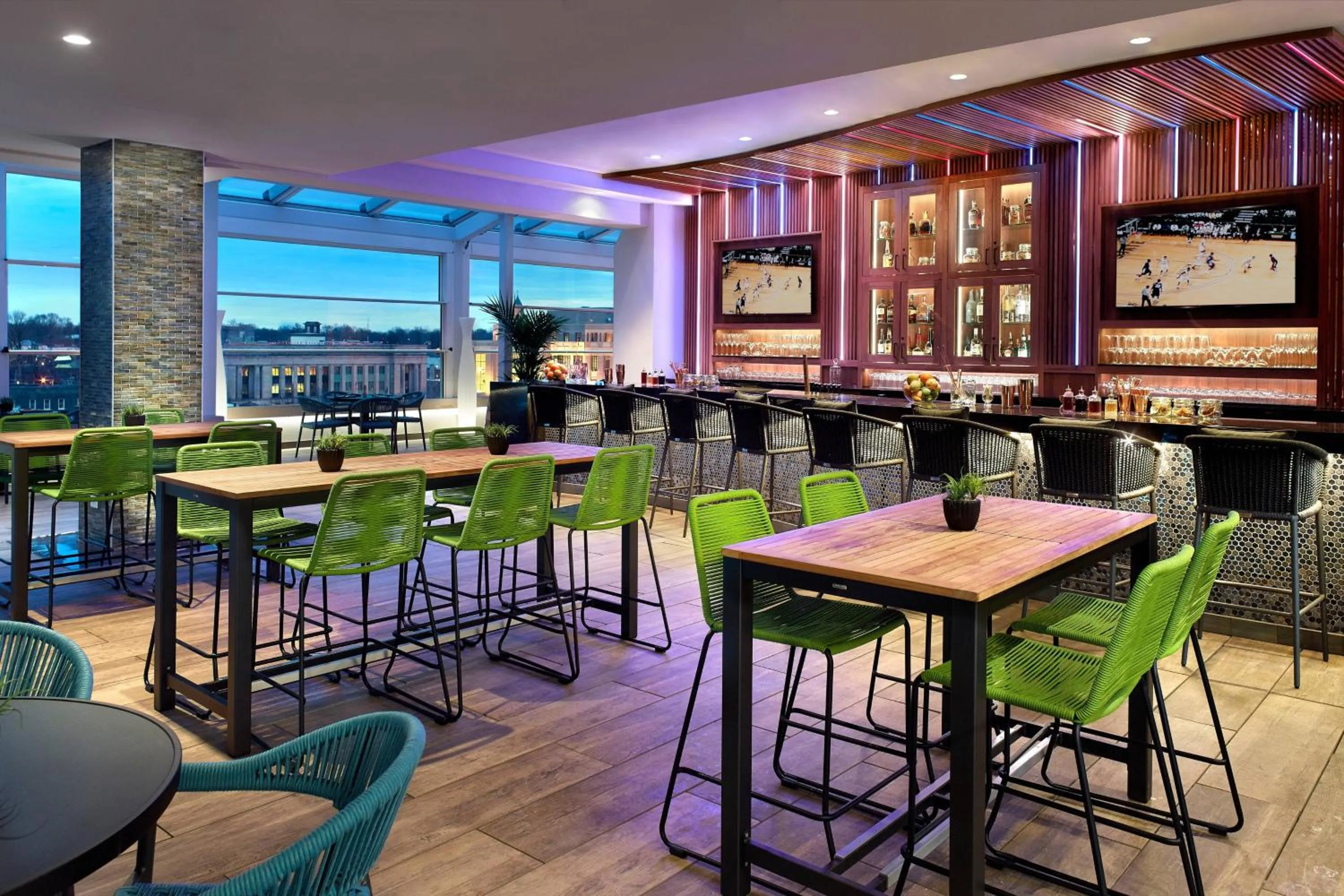 Restaurant/places to eat in Lexington Marriott City Center