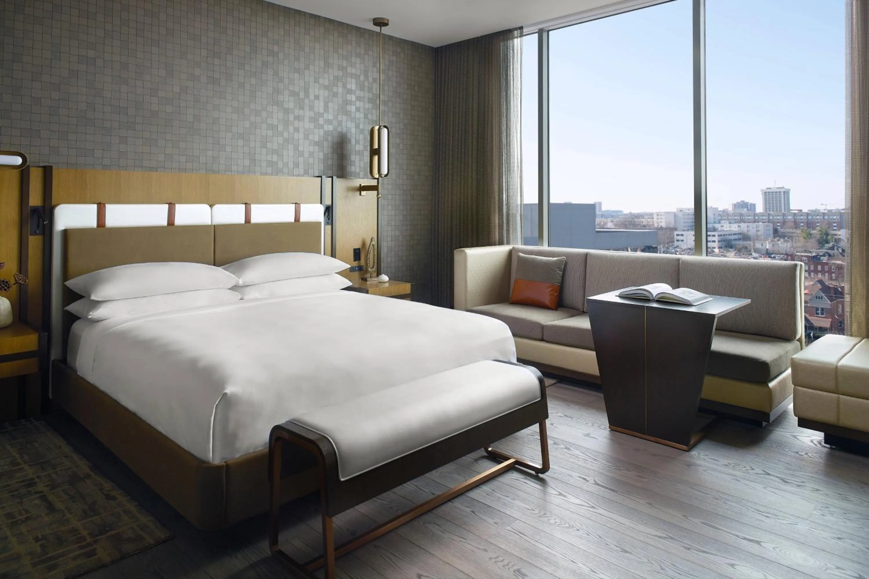 Bedroom, Bed in Lexington Marriott City Center