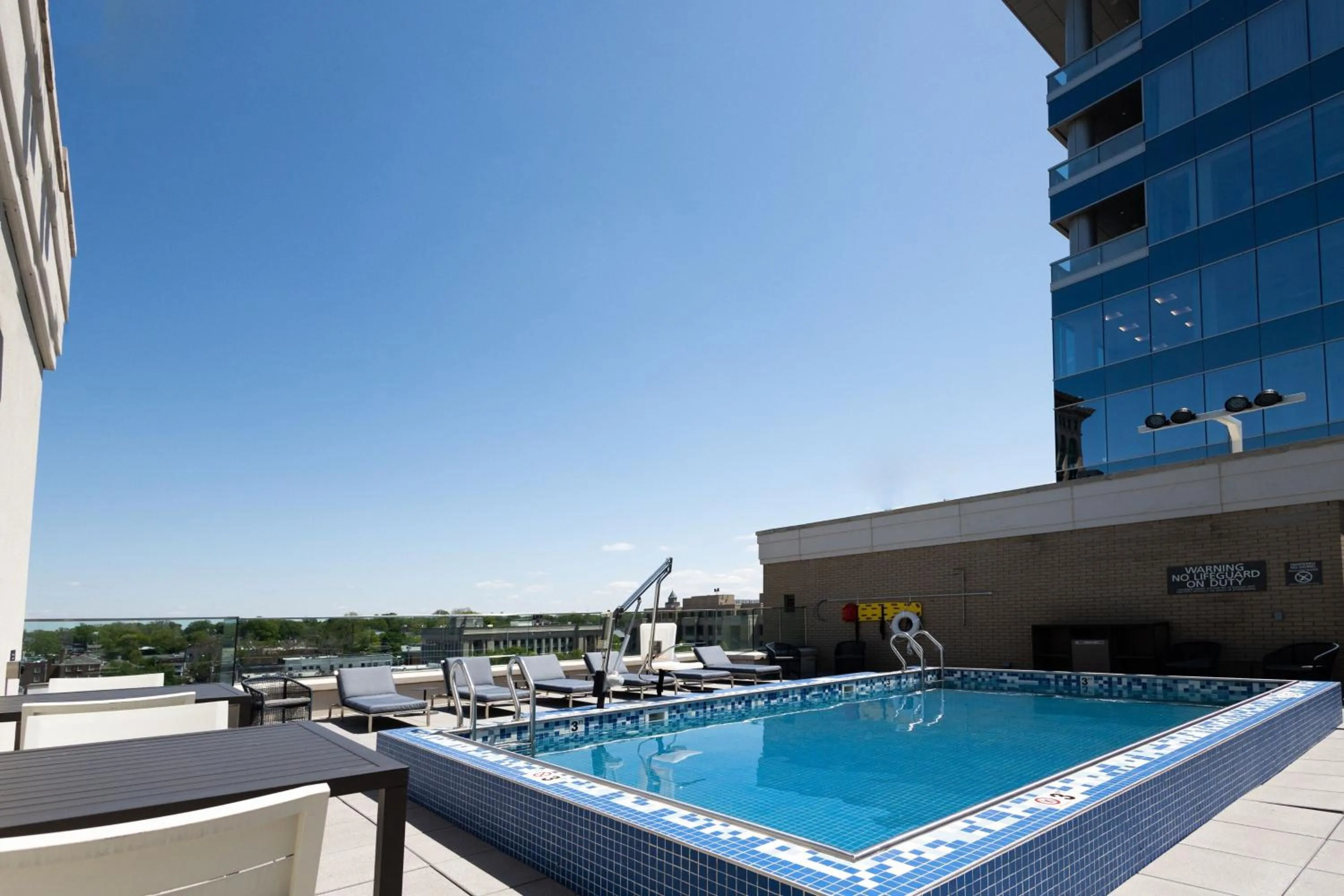 Swimming pool in Residence Inn by Marriott Lexington City Center