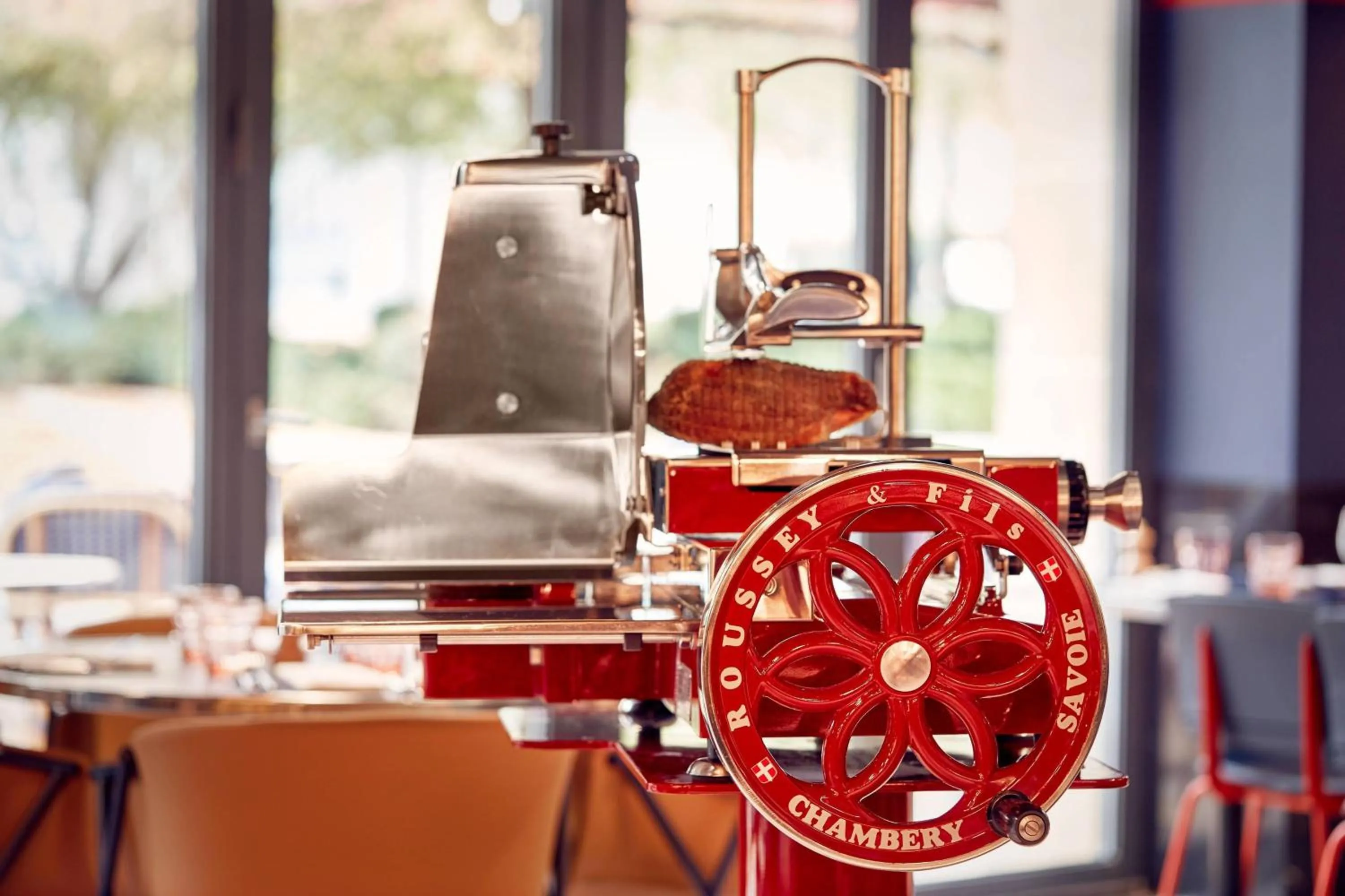 Restaurant/places to eat in La Caserne Chanzy Hotel & Spa, Autograph Collection