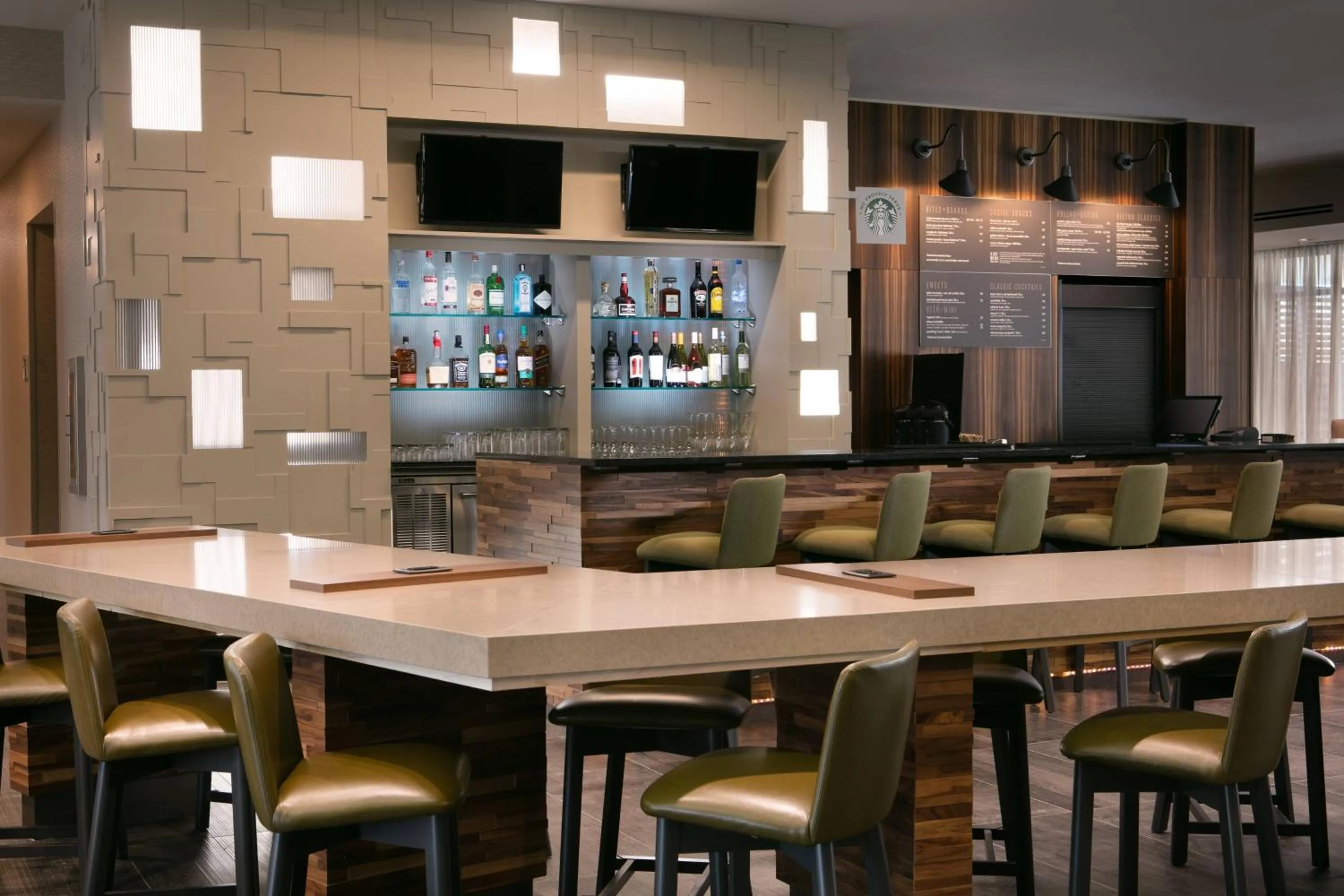 Lounge or bar in Courtyard Sioux City Downtown/Convention Center