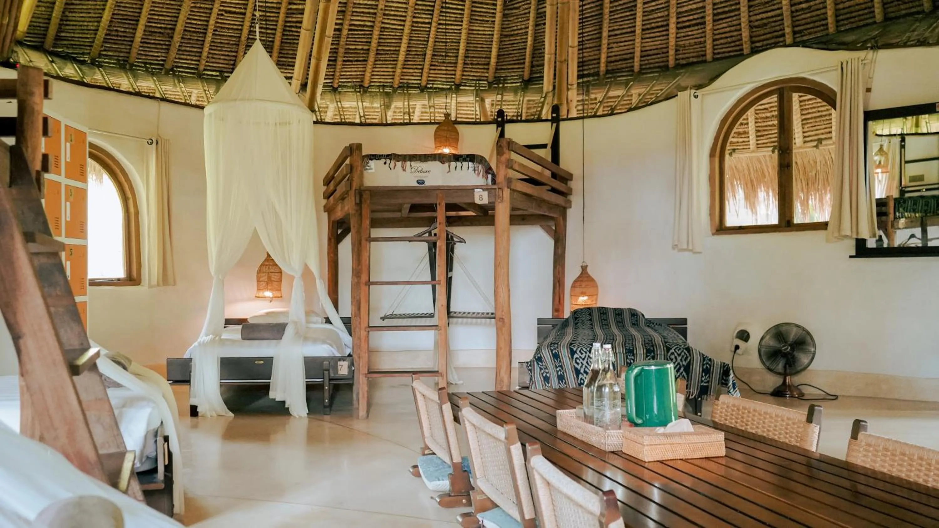 Seating area, Bed in Mana Earthly Paradise