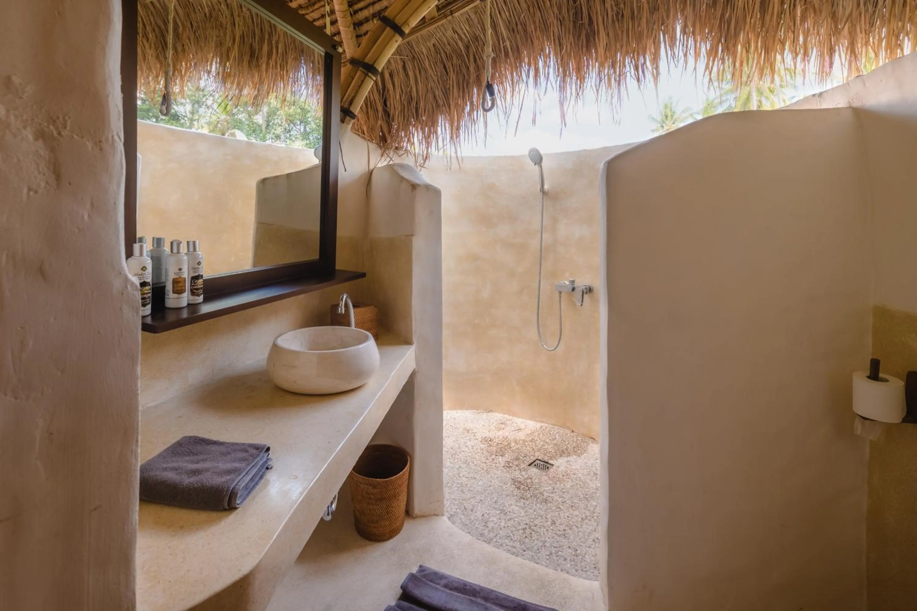 Shower in Mana Earthly Paradise