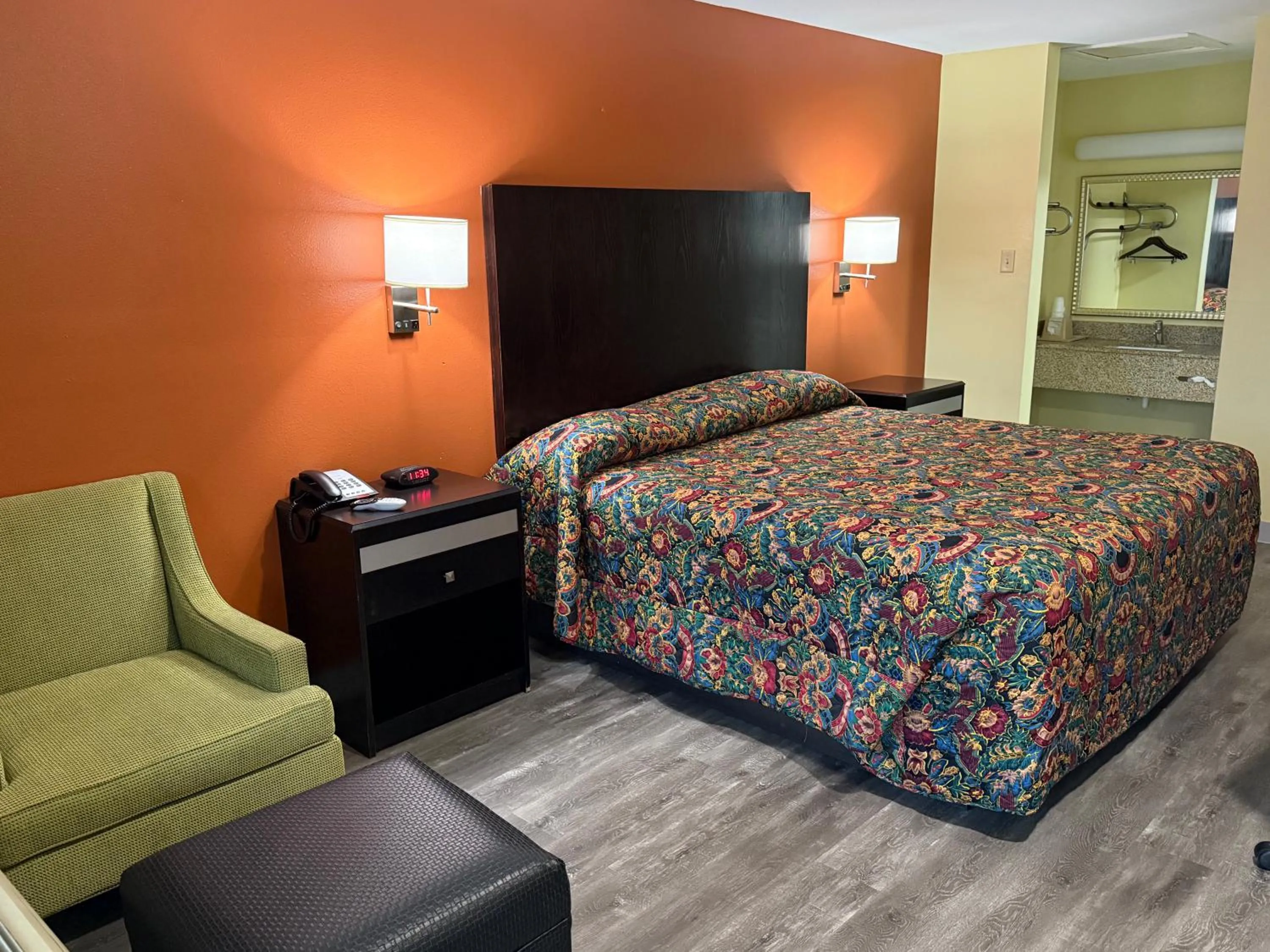 Bed in Liberty Inn - Collins