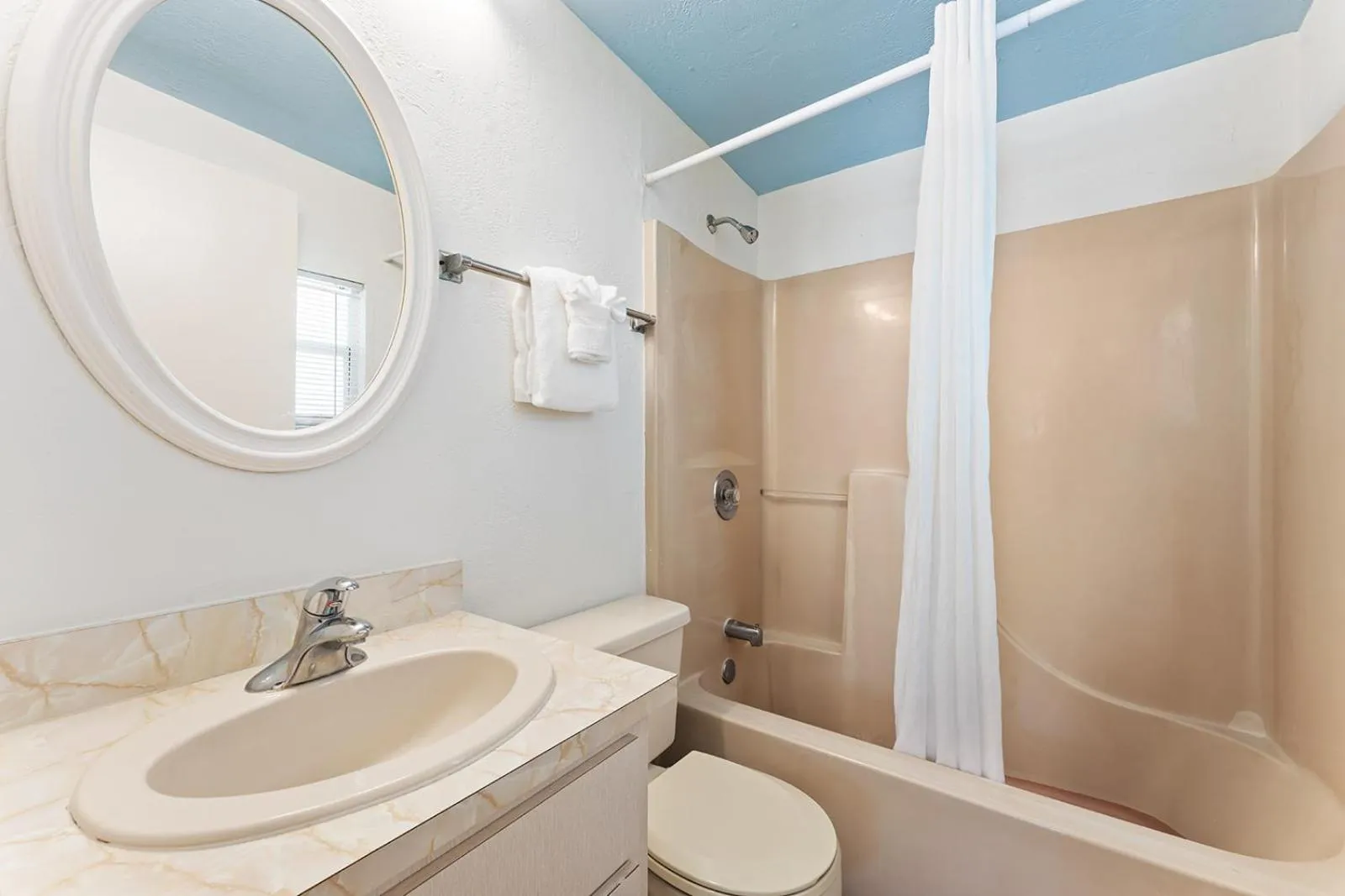 Shower in Parmer's Resort