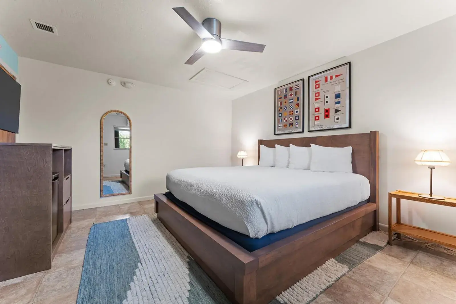 Standard King Room in Parmer's Resort Standard King Room in Parmer's Resort