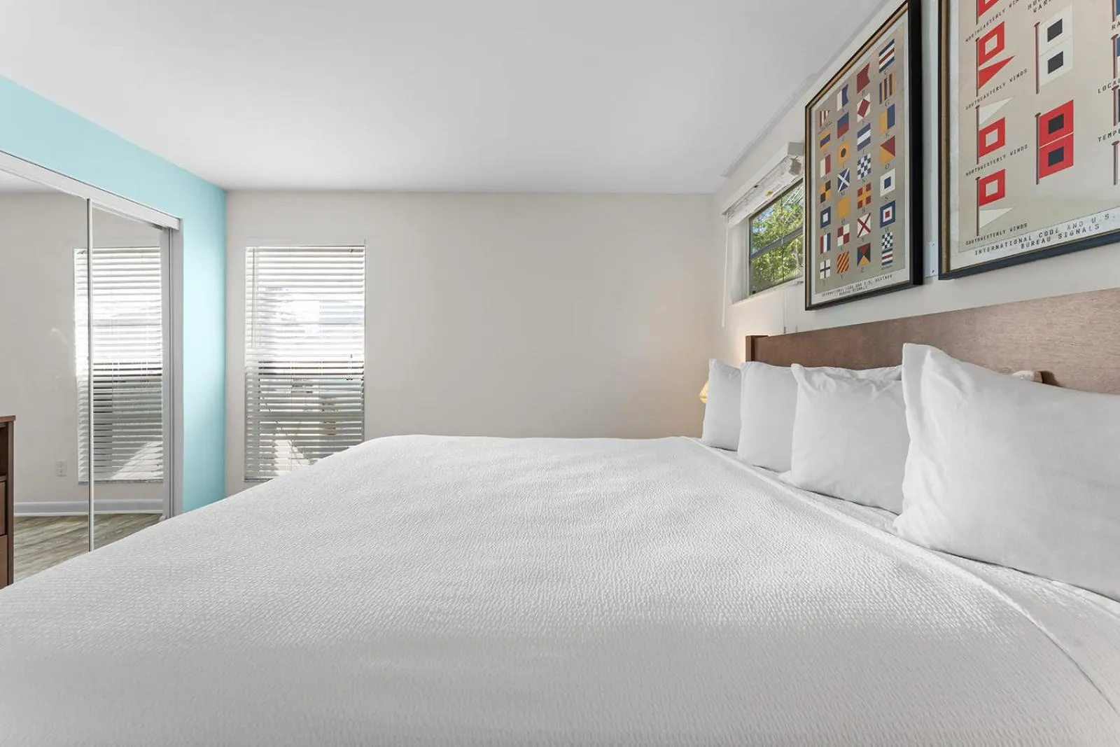 Bedroom, Bed in Parmer's Resort