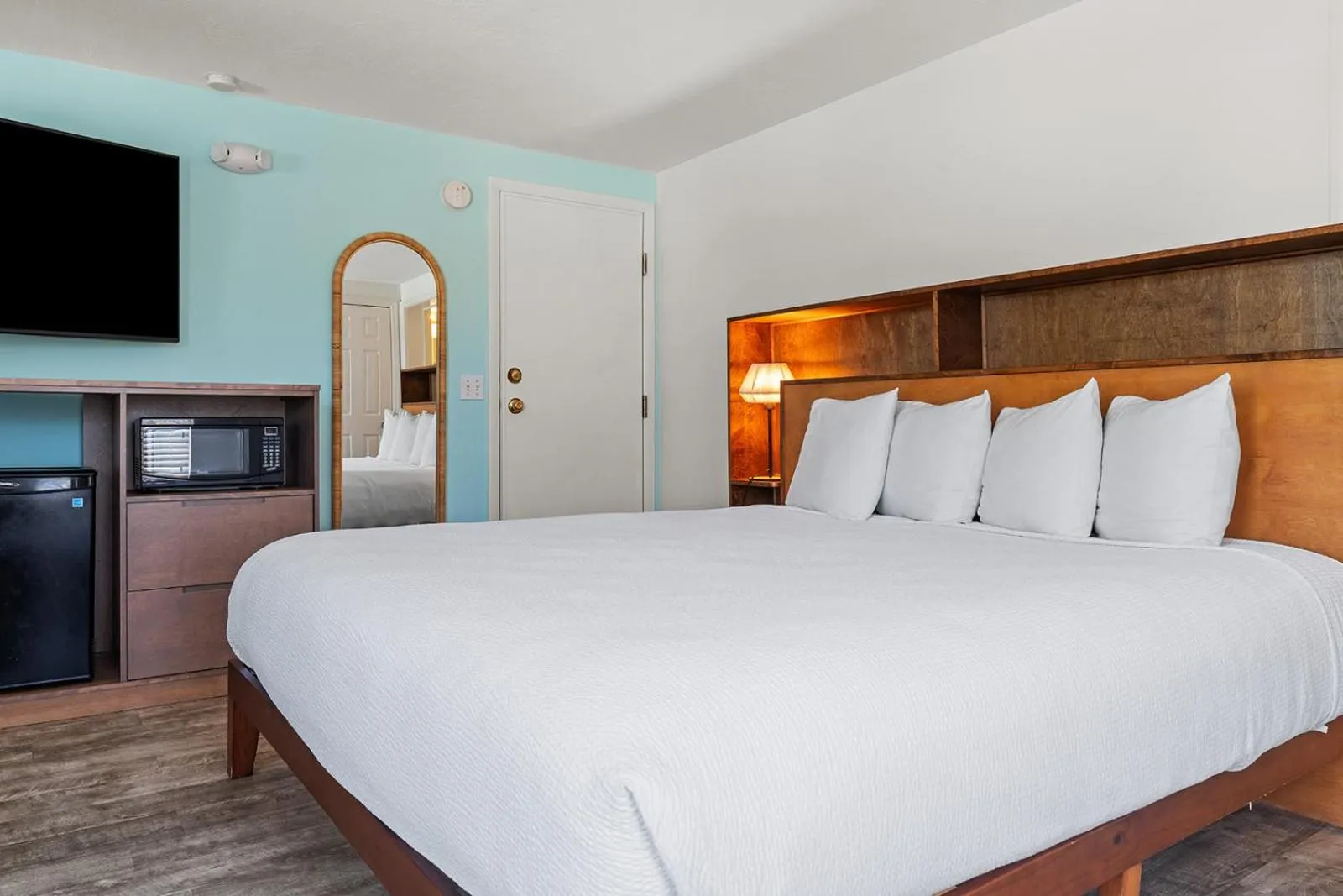 Bed in Parmer's Resort