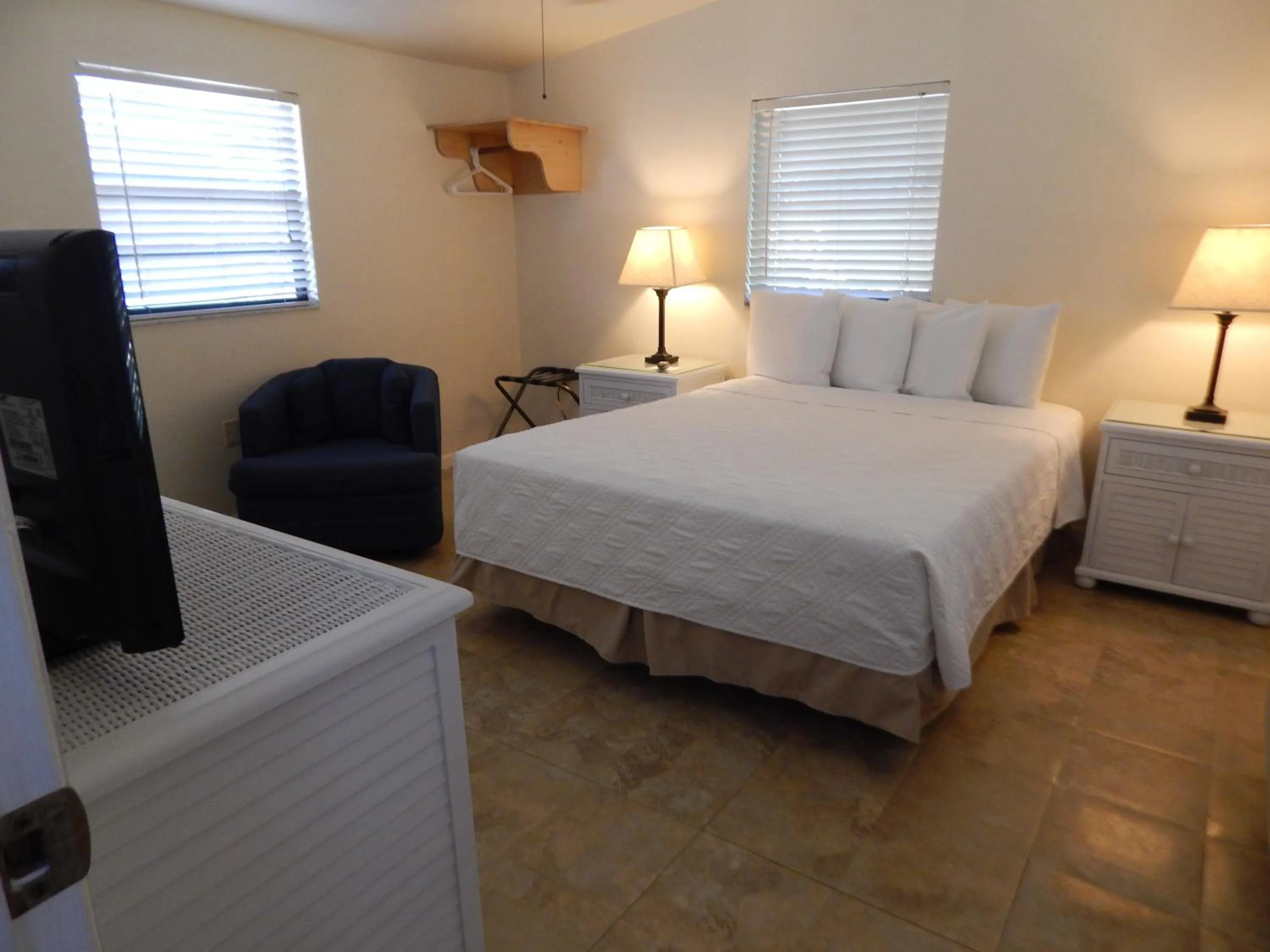 Bedroom, Bed in Parmer's Resort