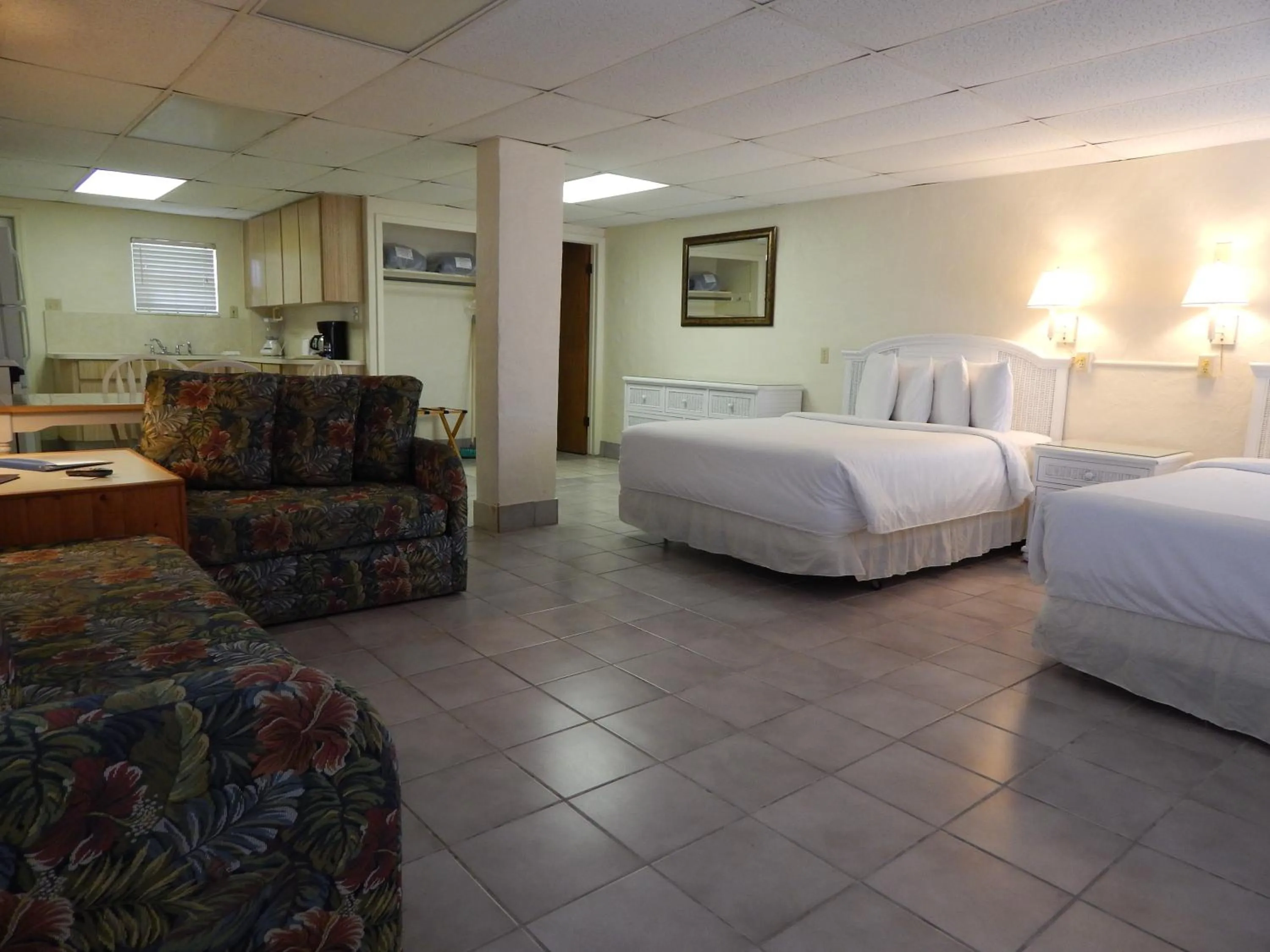 Bedroom, Bed in Parmer's Resort