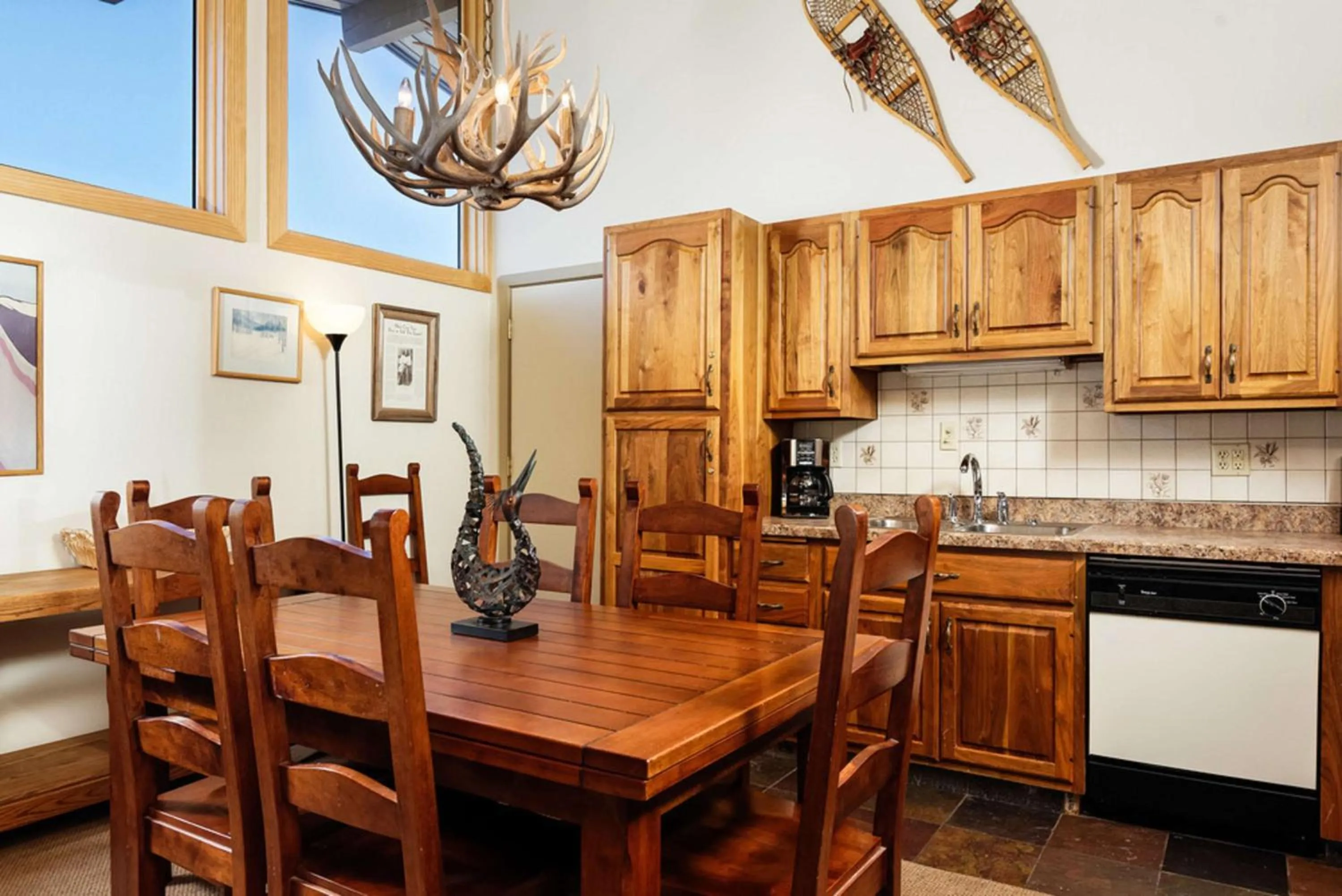 Photo of the whole room in Aspenwood - CoralTree Residence Collection