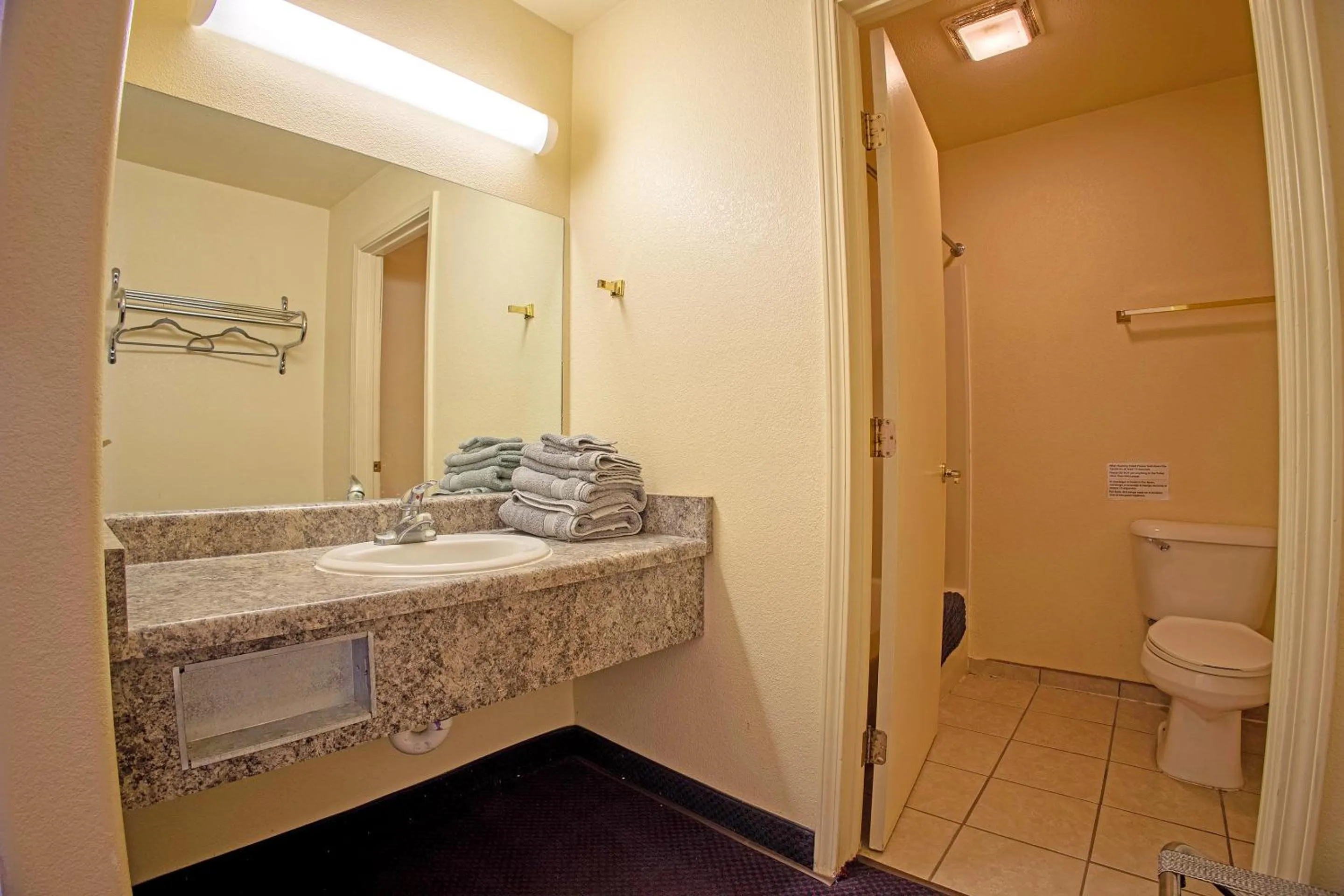 Bathroom in Holiday Motel By OYO Lordsburg I-10