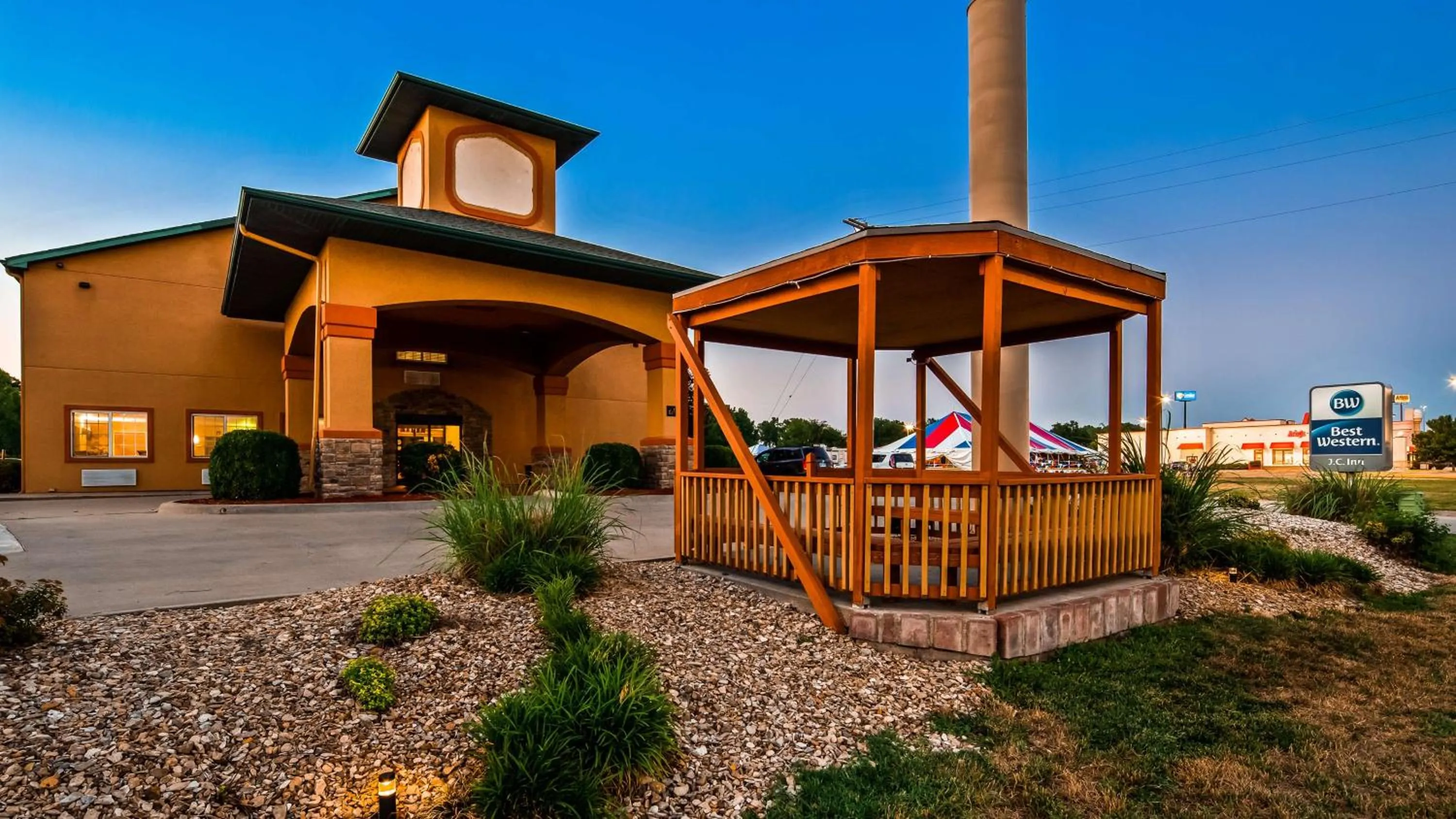 Property building in Best Western J. C. Inn