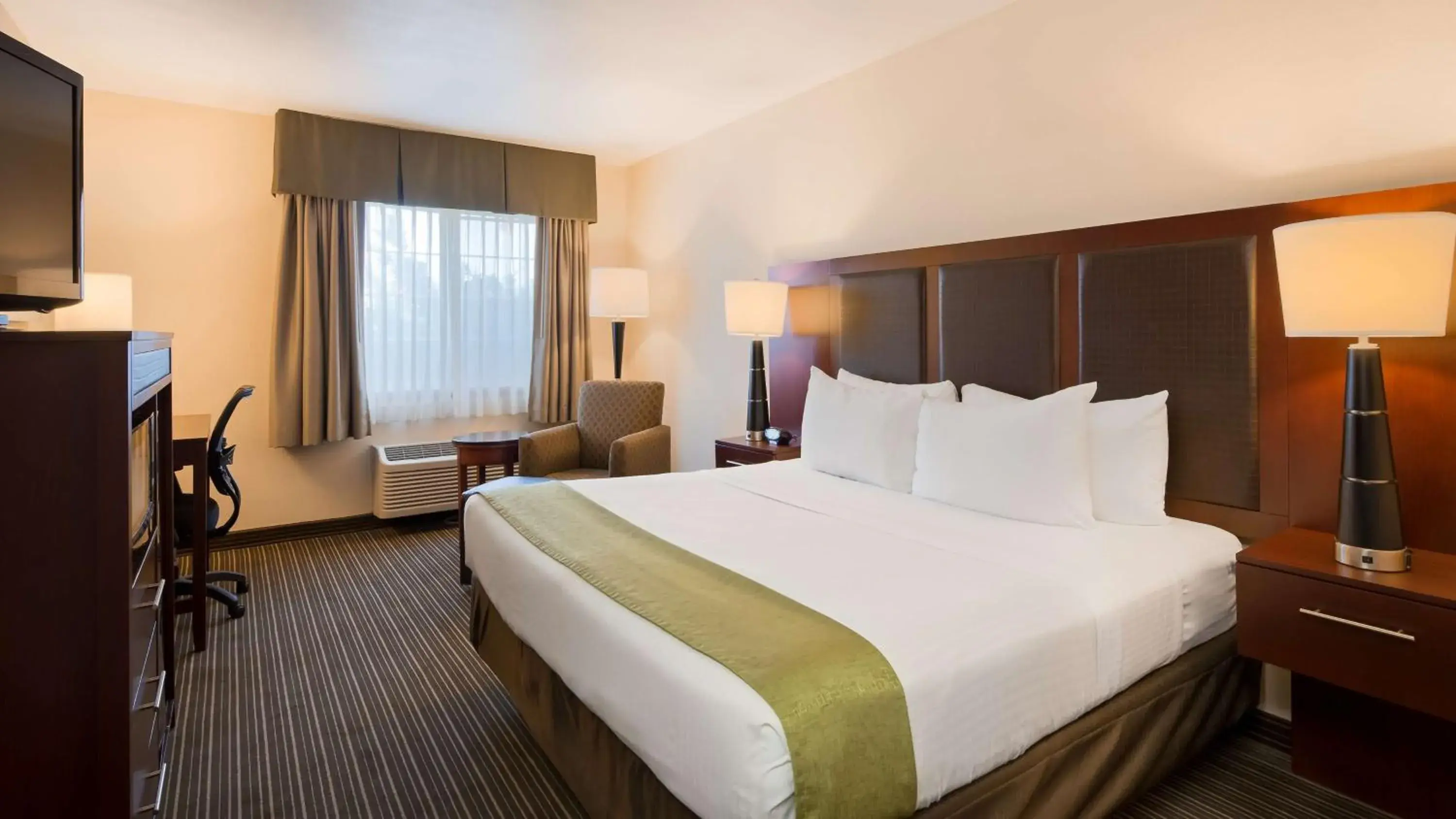 Queen Room in Best Western J. C. Inn Queen Room in Best Western J. C. Inn