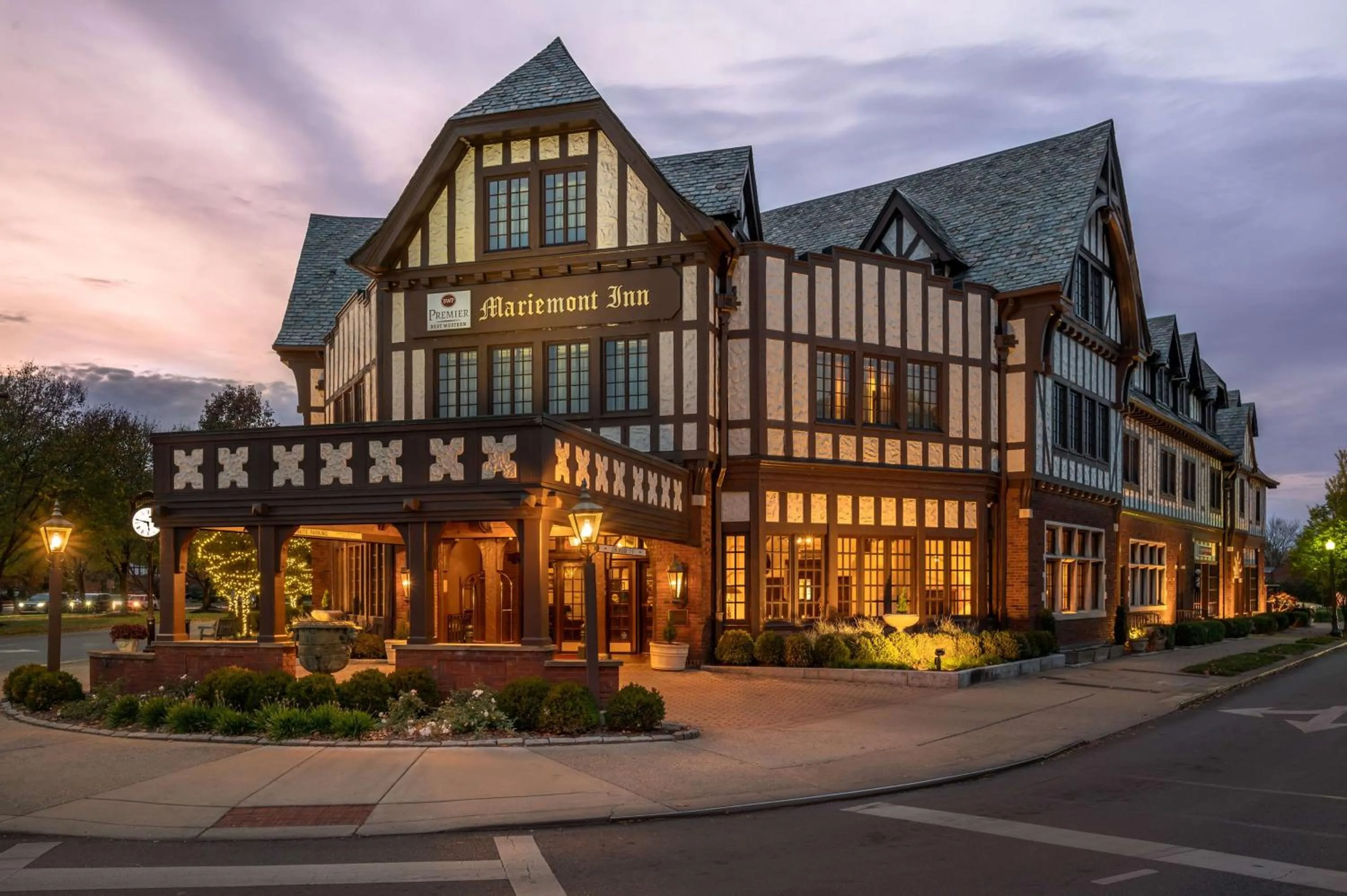 Property building in Best Western Premier Mariemont Inn