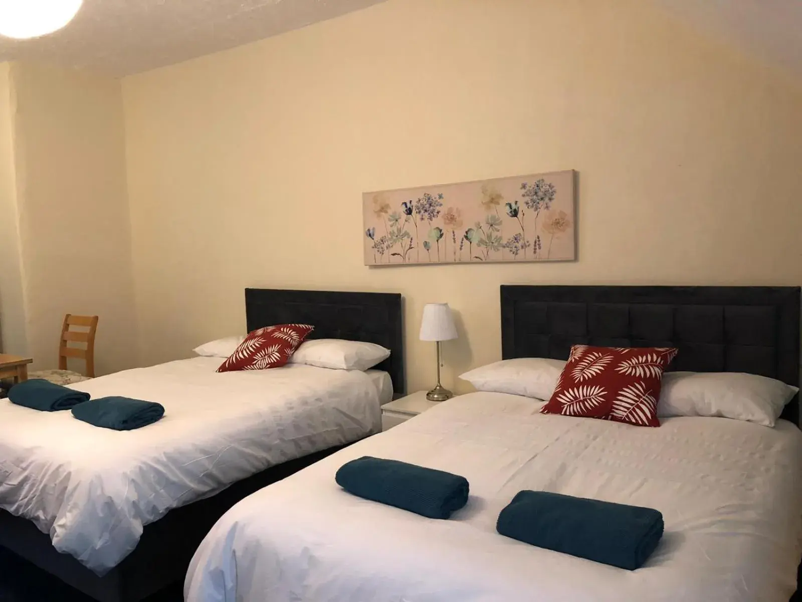 Standard Quadruple Room in Regency GuestHouse Manchester North Standard Quadruple Room in Regency GuestHouse Manchester North