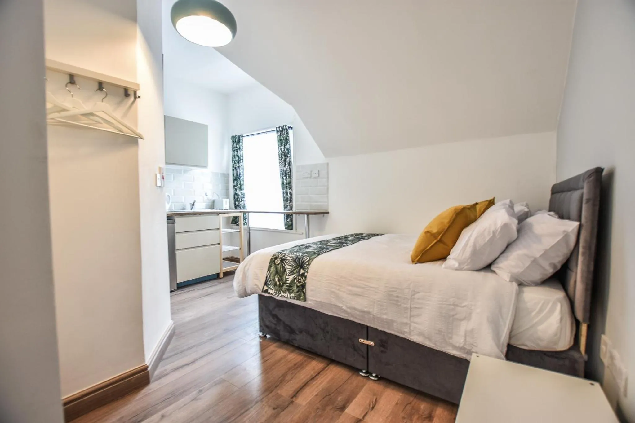 Photo of the whole room, Bed in Regency GuestHouse Manchester North