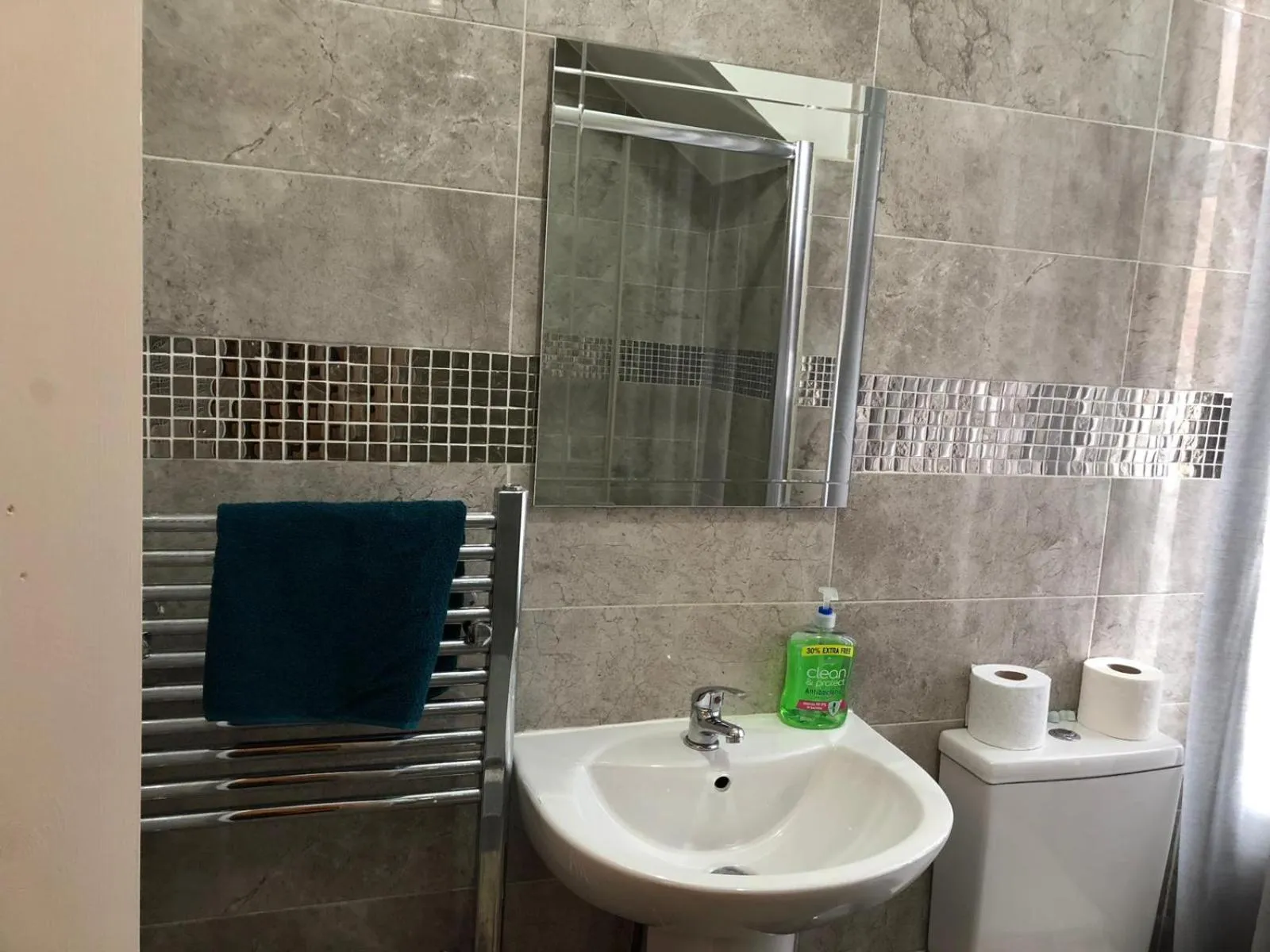 Bathroom in Regency GuestHouse Manchester North