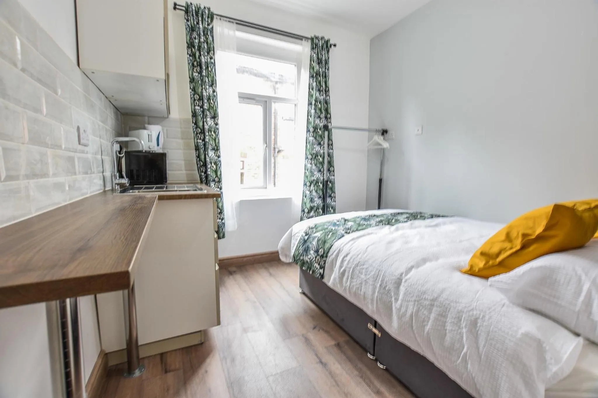 Bed in Regency GuestHouse Manchester North