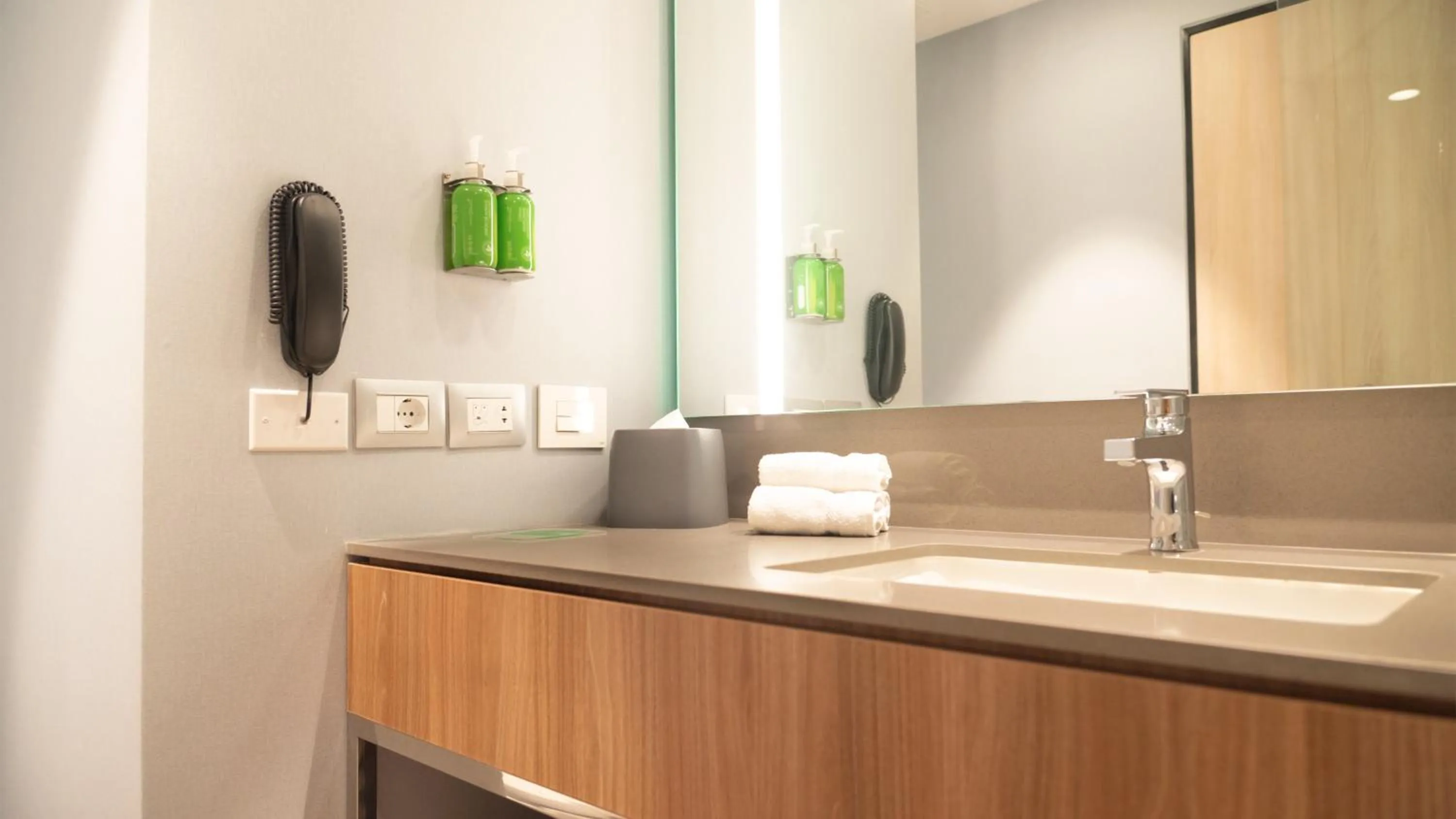 Bathroom in Holiday Inn - Lima Miraflores by IHG