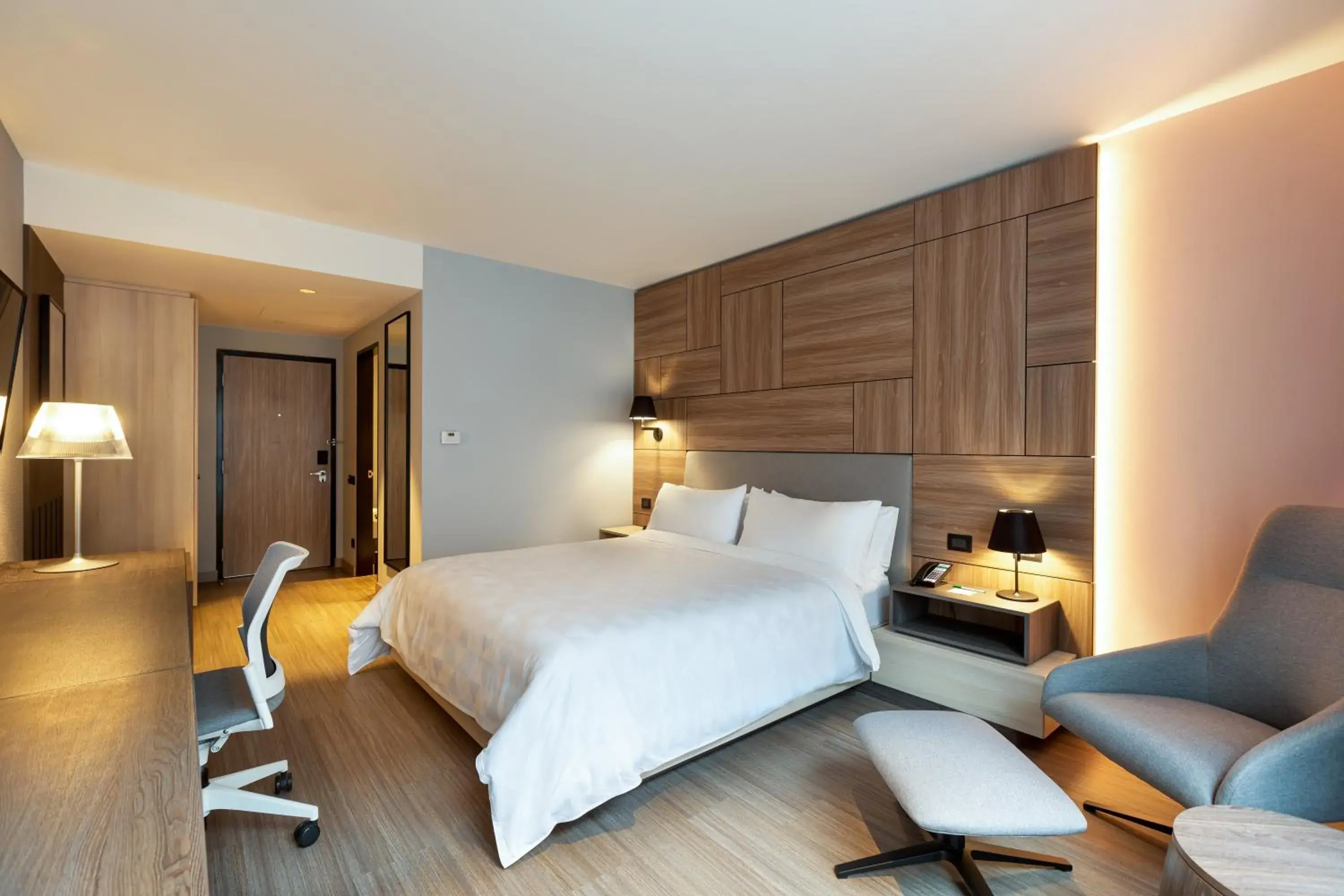 Standard King Room in Holiday Inn - Lima Miraflores by IHG Standard King Room in Holiday Inn - Lima Miraflores by IHG