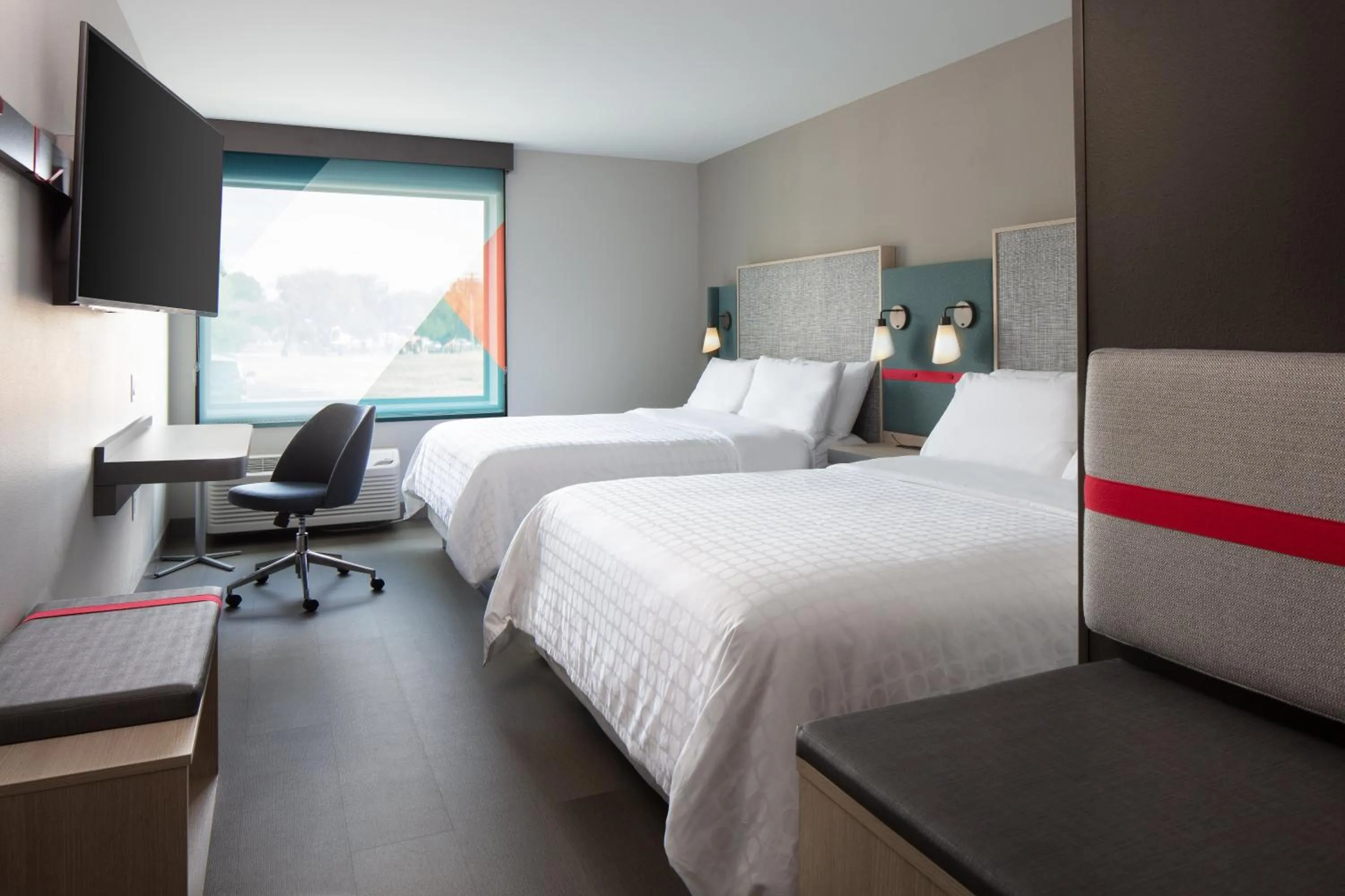 Photo of the whole room, Bed in avid hotels - Madison - Monona by IHG