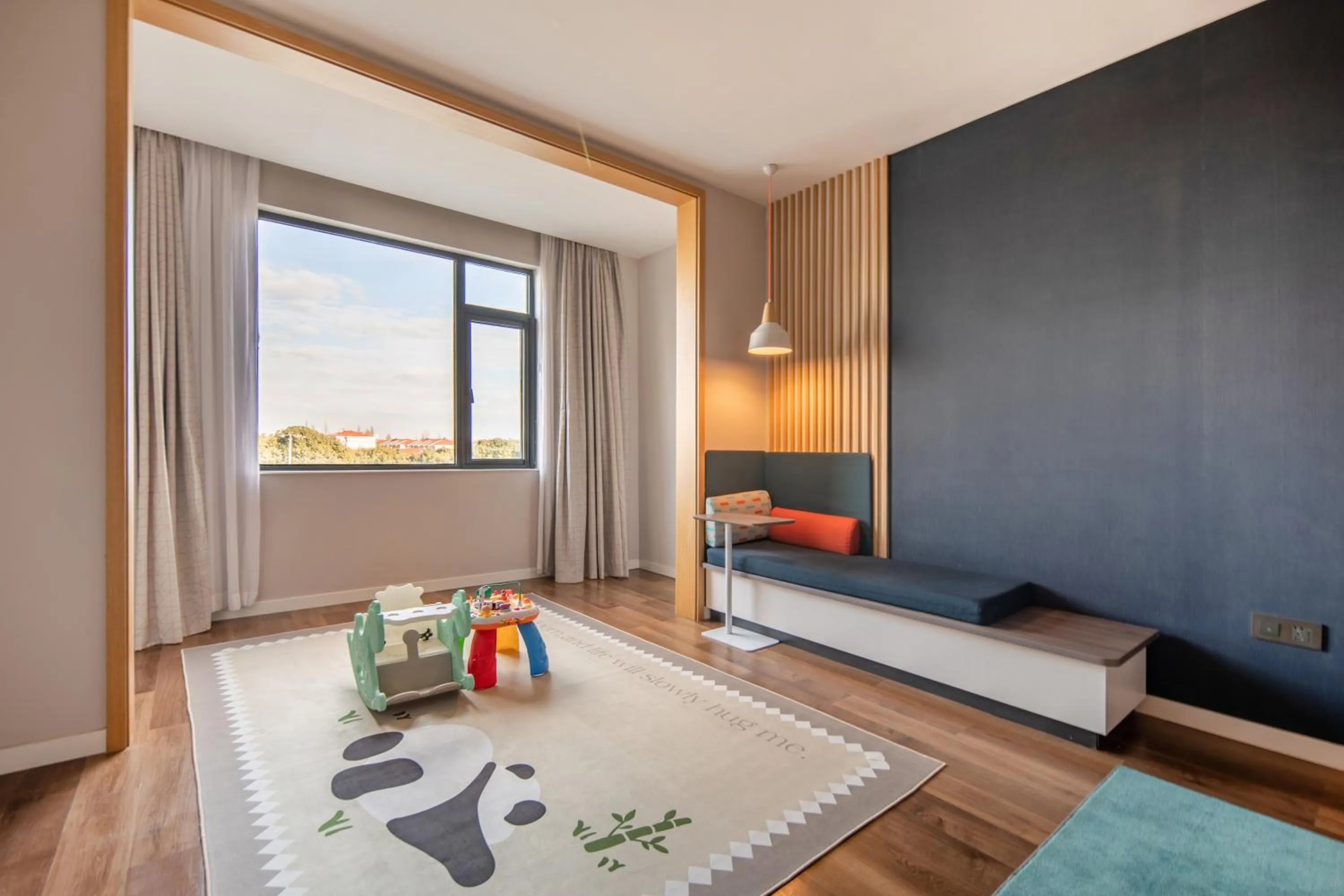 Bed in Holiday Inn Express Shanghai Jiading New City by IHG