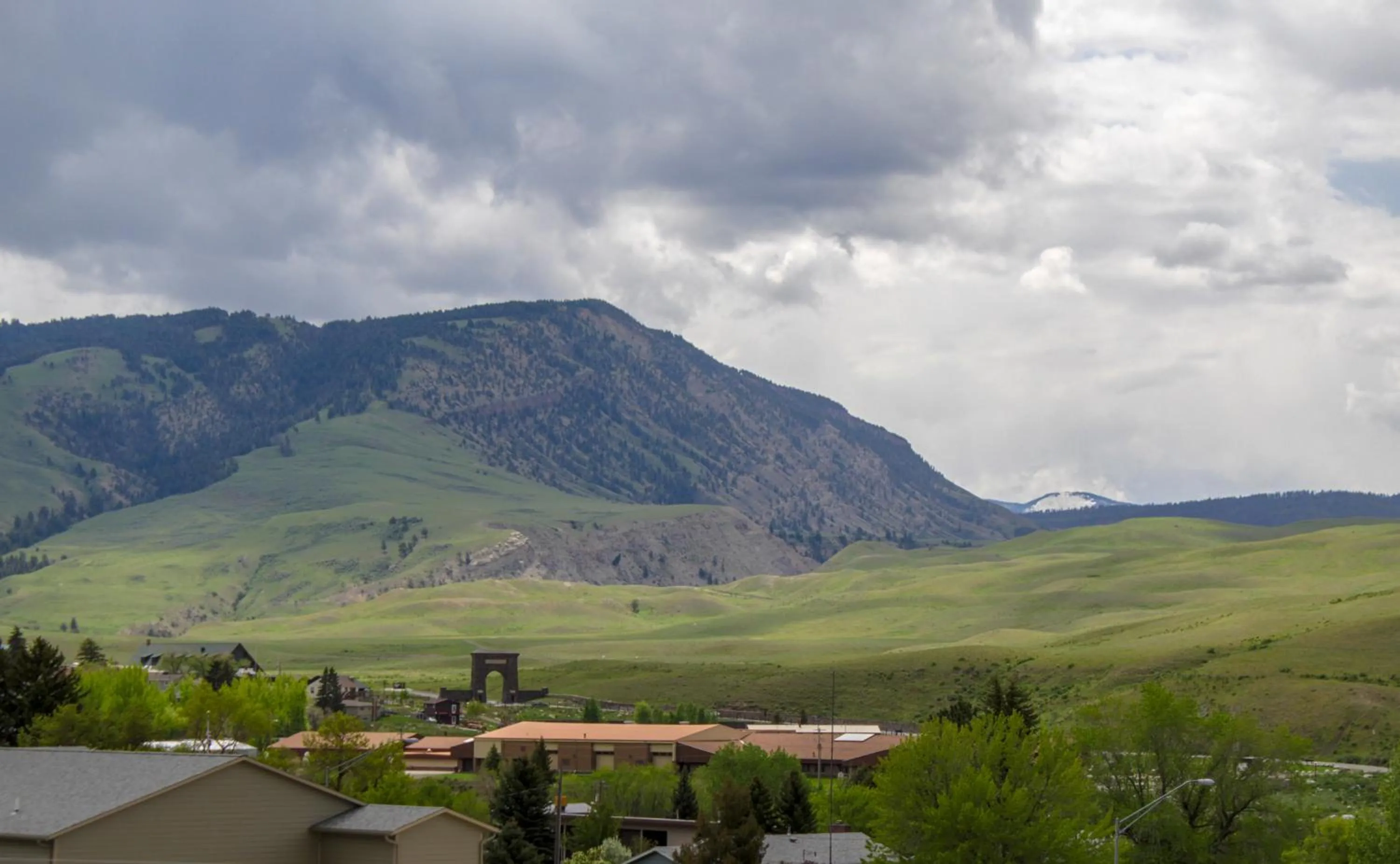 Landmark view in Travelodge by Wyndham Gardiner Yellowstone Park North Entr