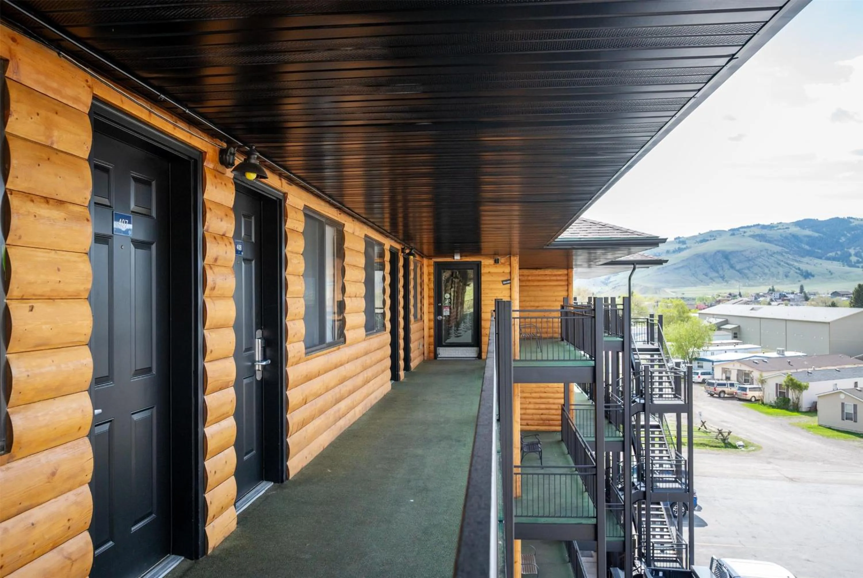 Property building in Travelodge by Wyndham Gardiner Yellowstone Park North Entr