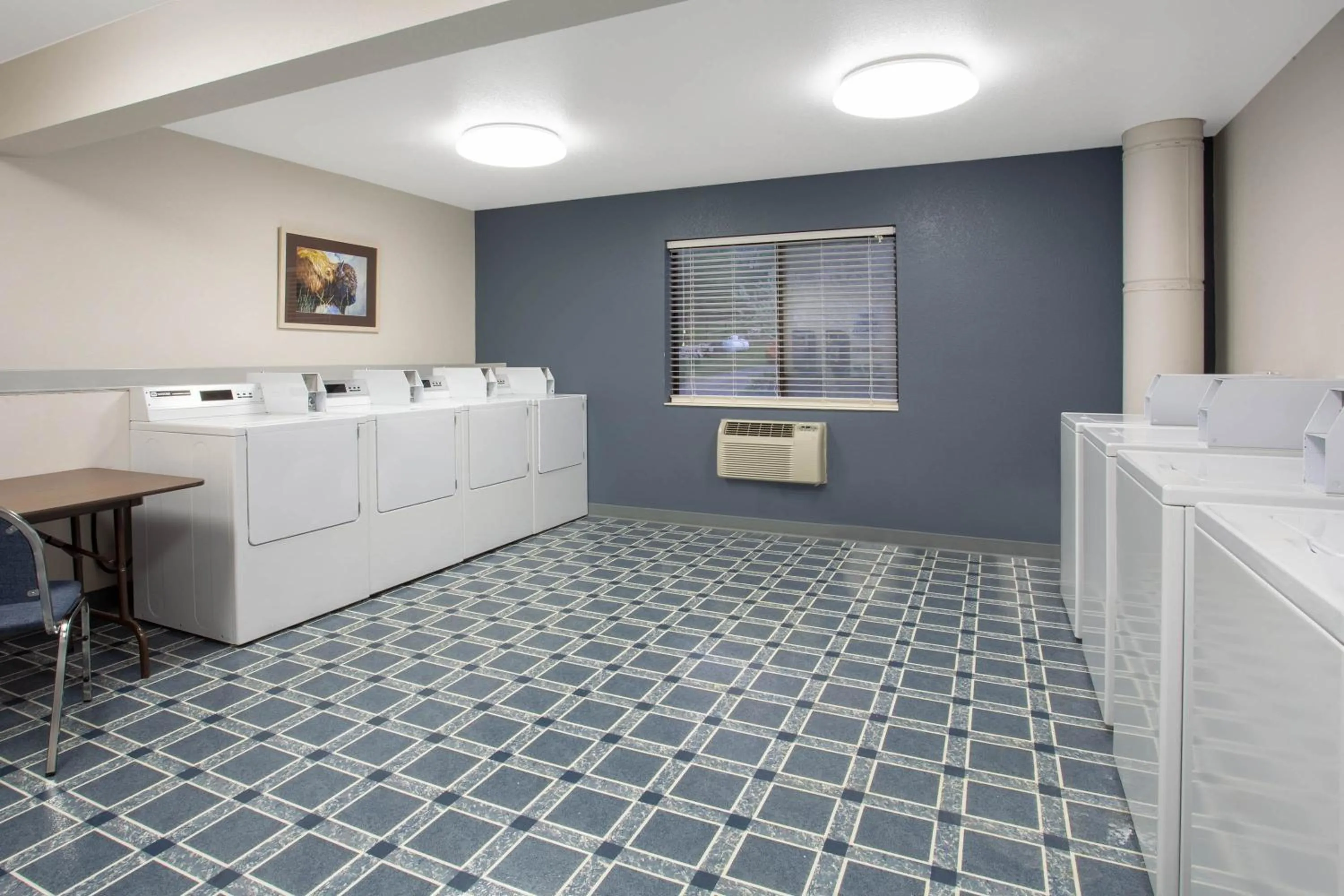 Property building in Travelodge by Wyndham Gardiner Yellowstone Park North Entr