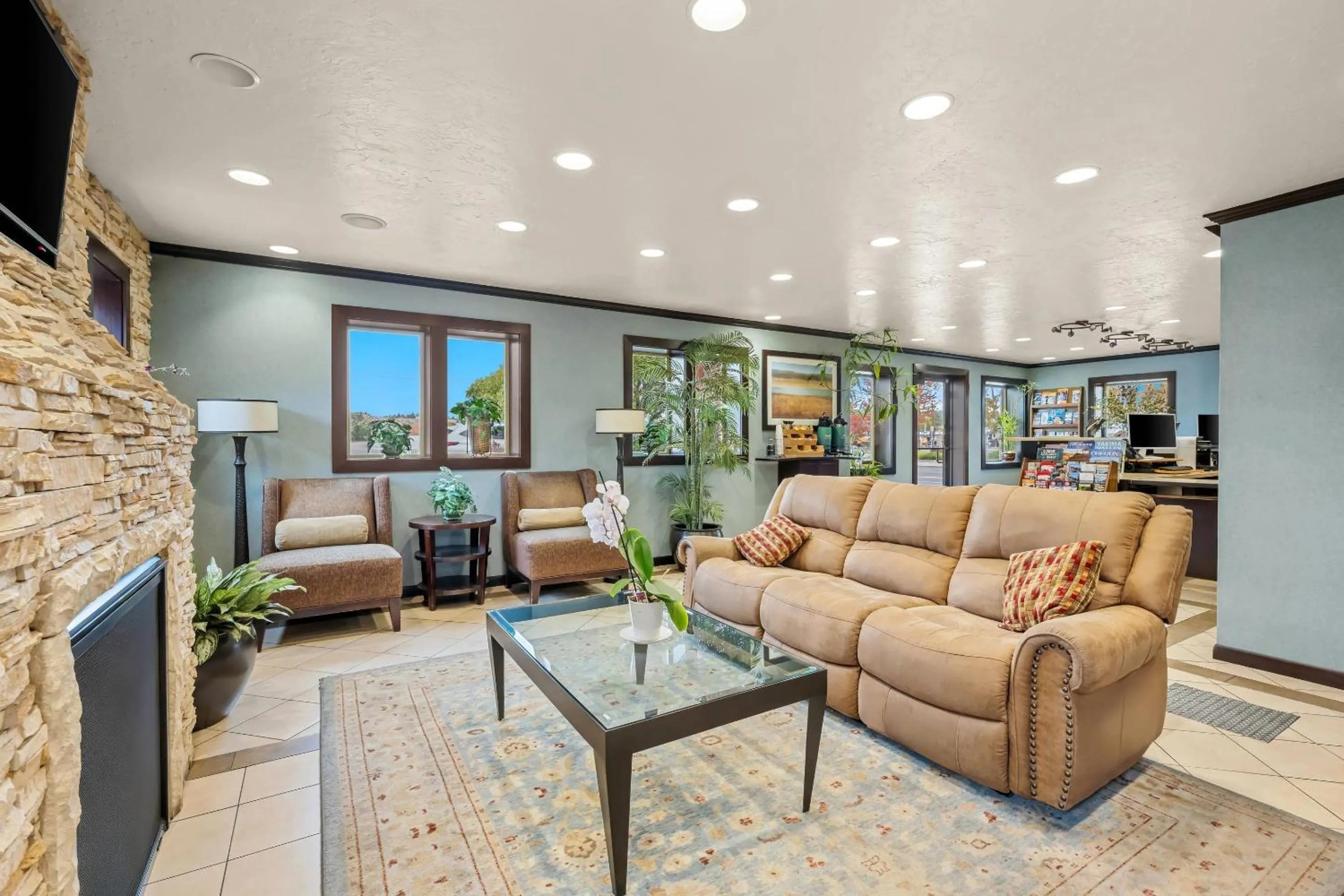 Lobby or reception in Quality Inn