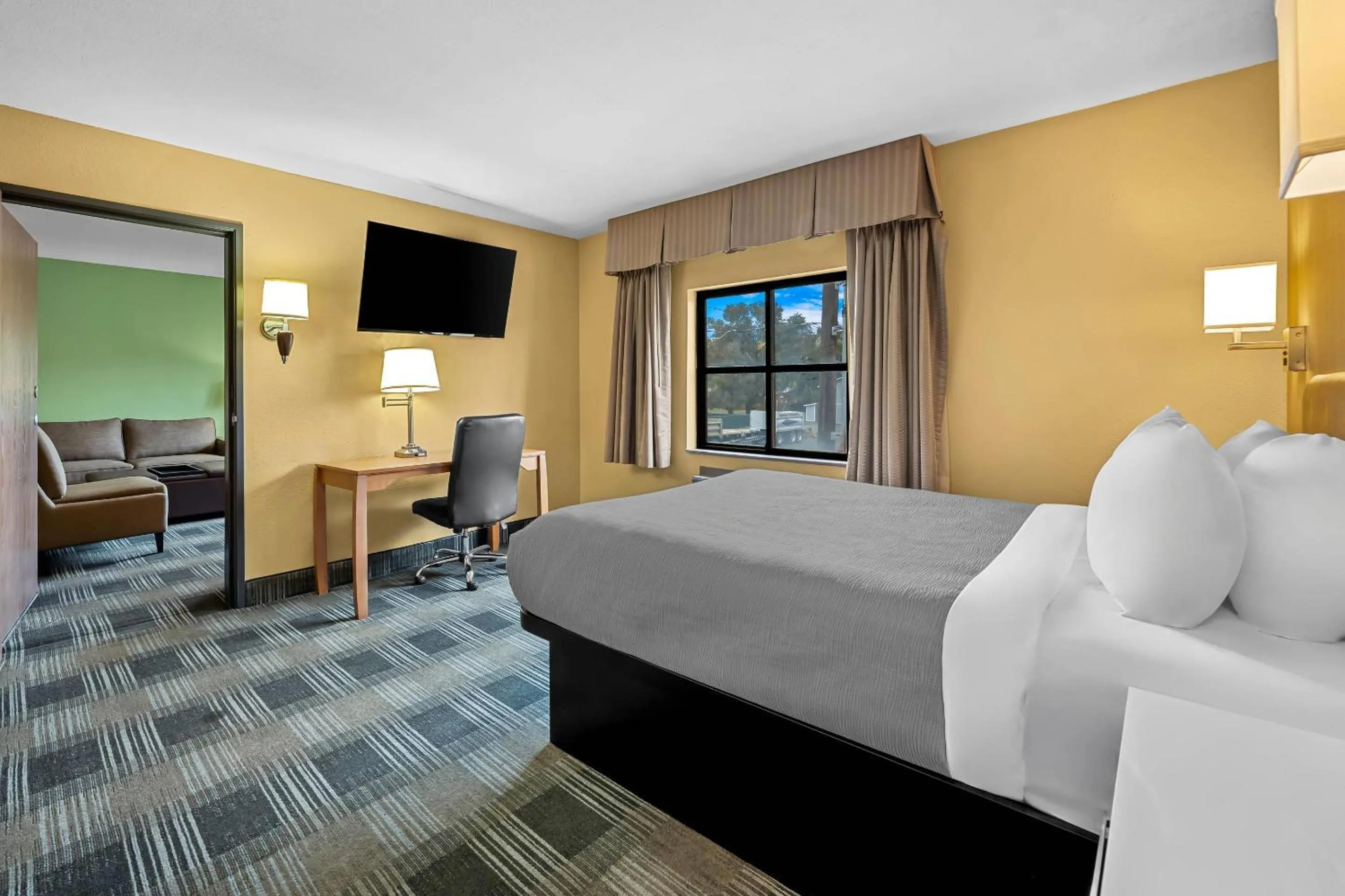 Bedroom, Bed in Quality Inn