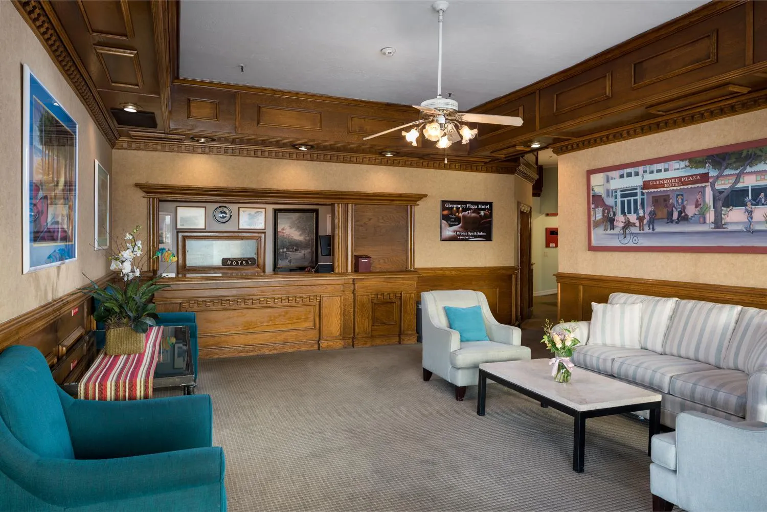 Lobby or reception in Glenmore Plaza Hotel